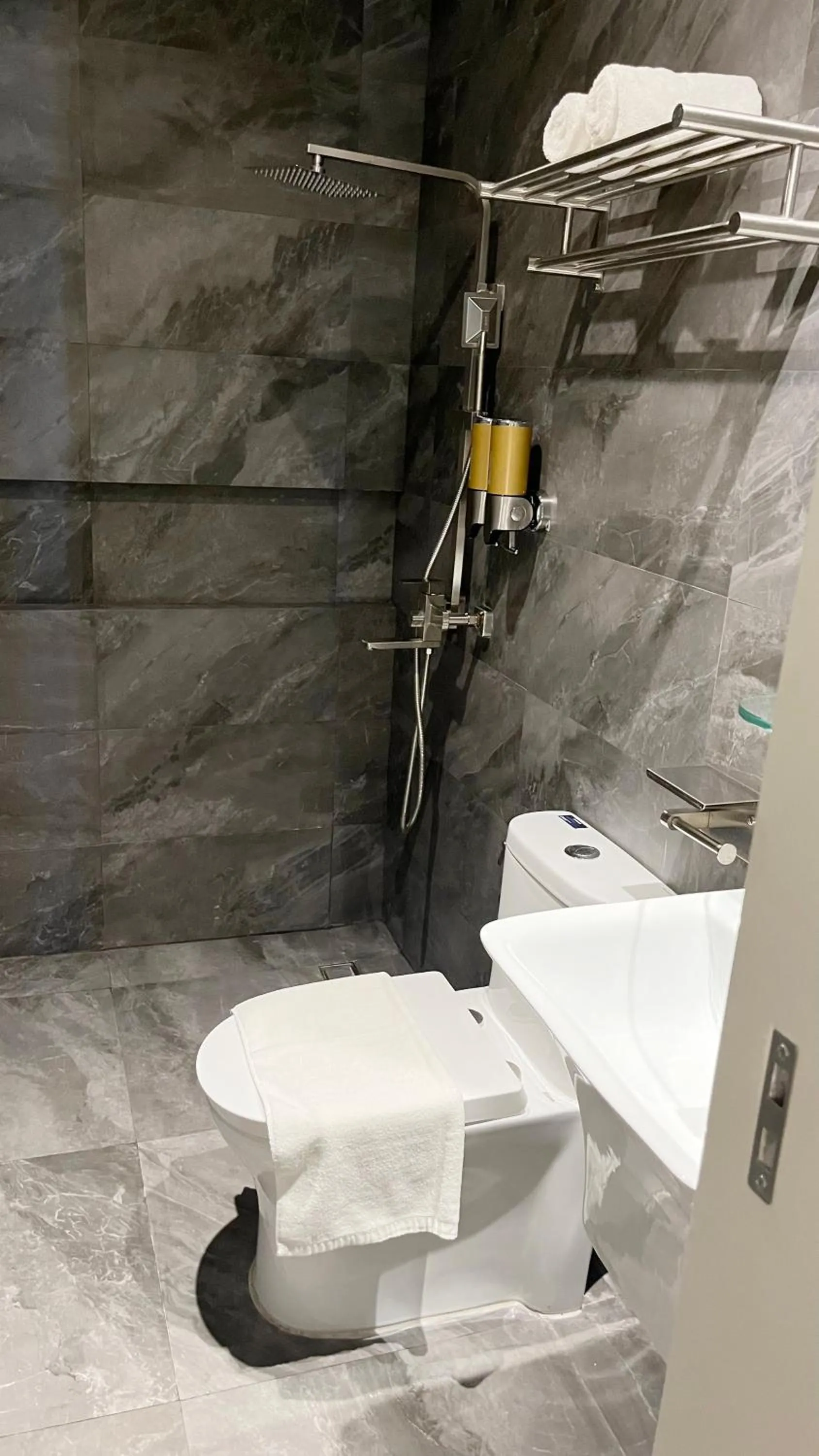 Bathroom in Vibe Hotel Alabang