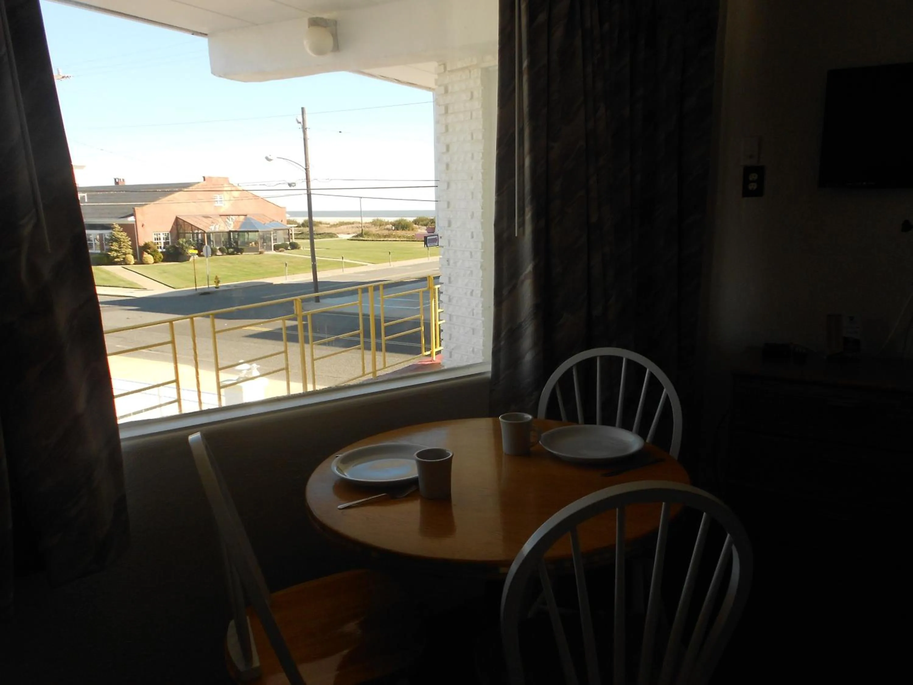 Restaurant/places to eat in Viking Motel