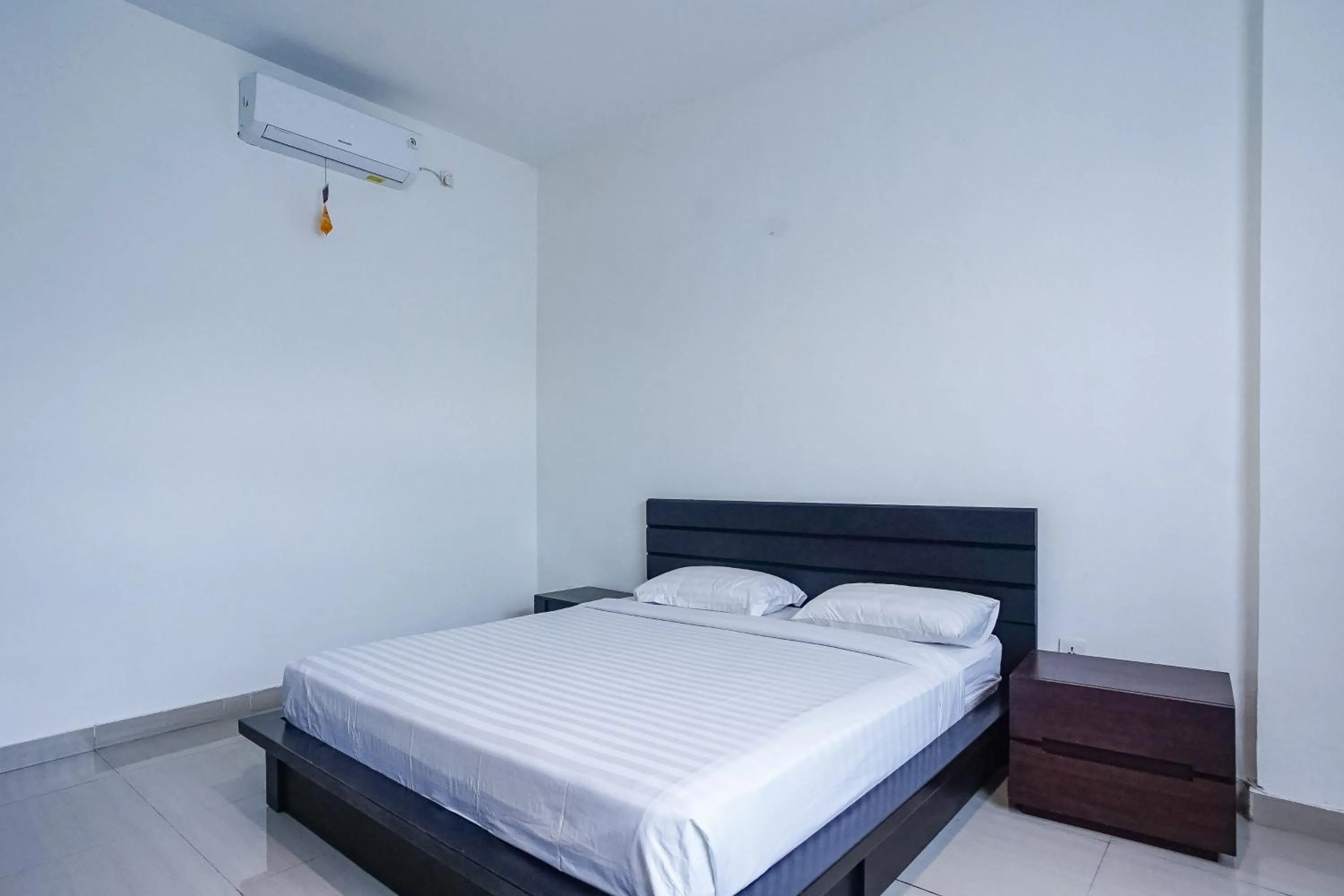 Photo of the whole room, Bed in Prima Inn