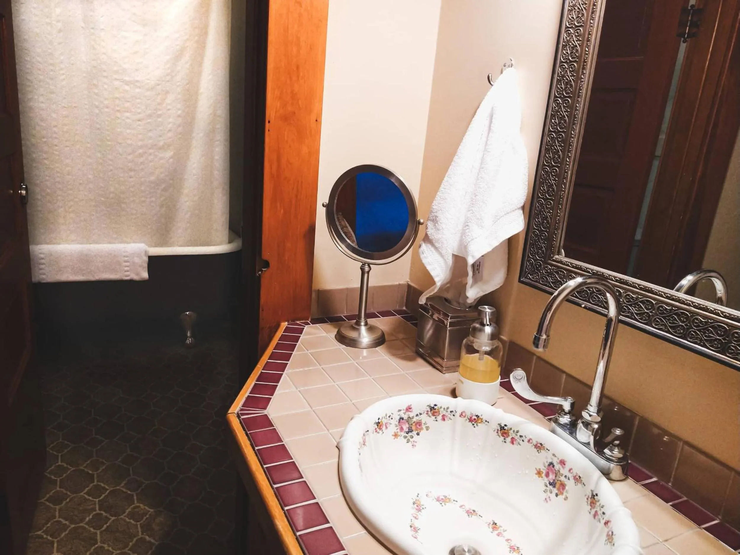 Public Bath in Balch Hotel