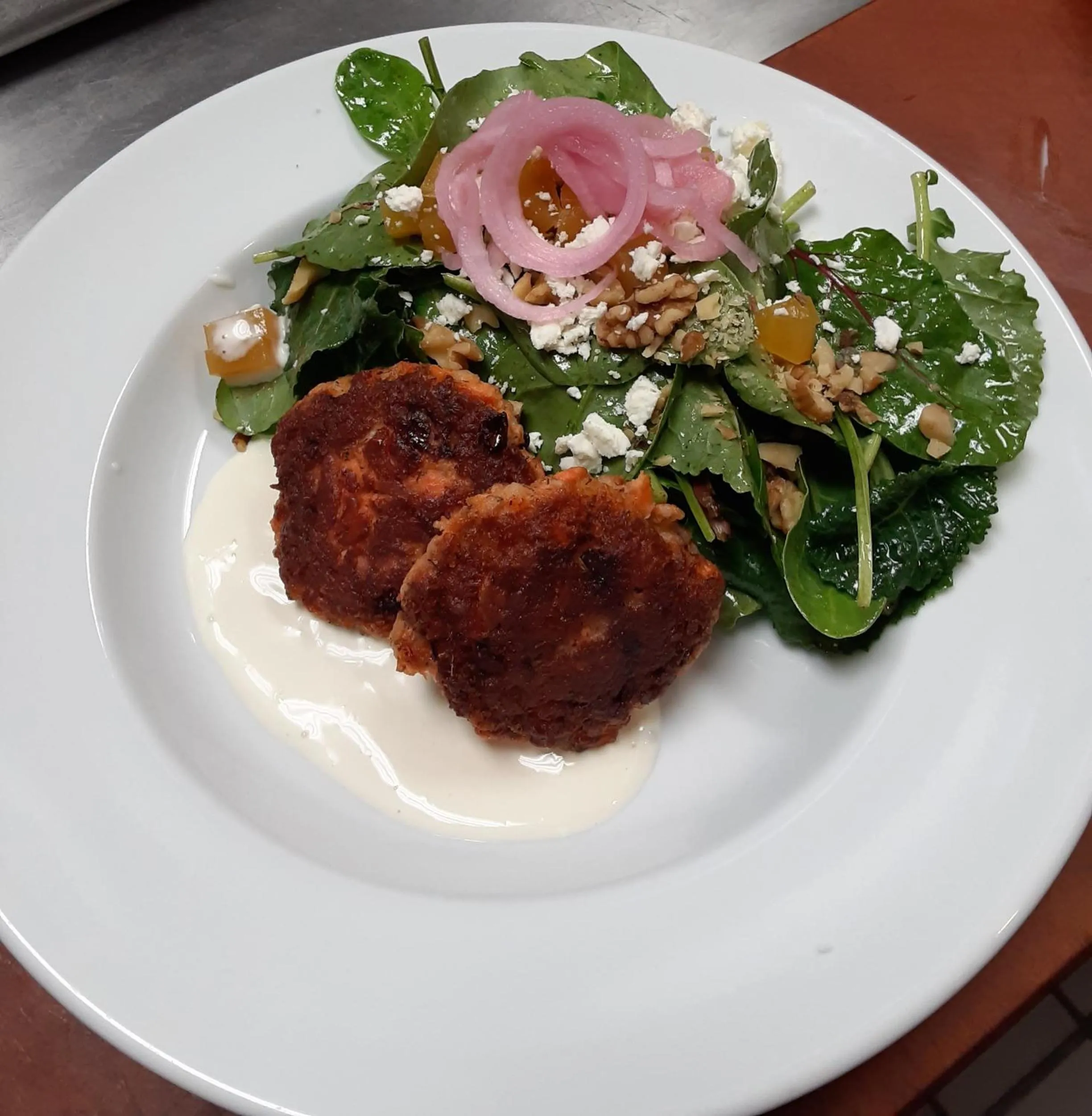 Restaurant/places to eat in Balch Hotel