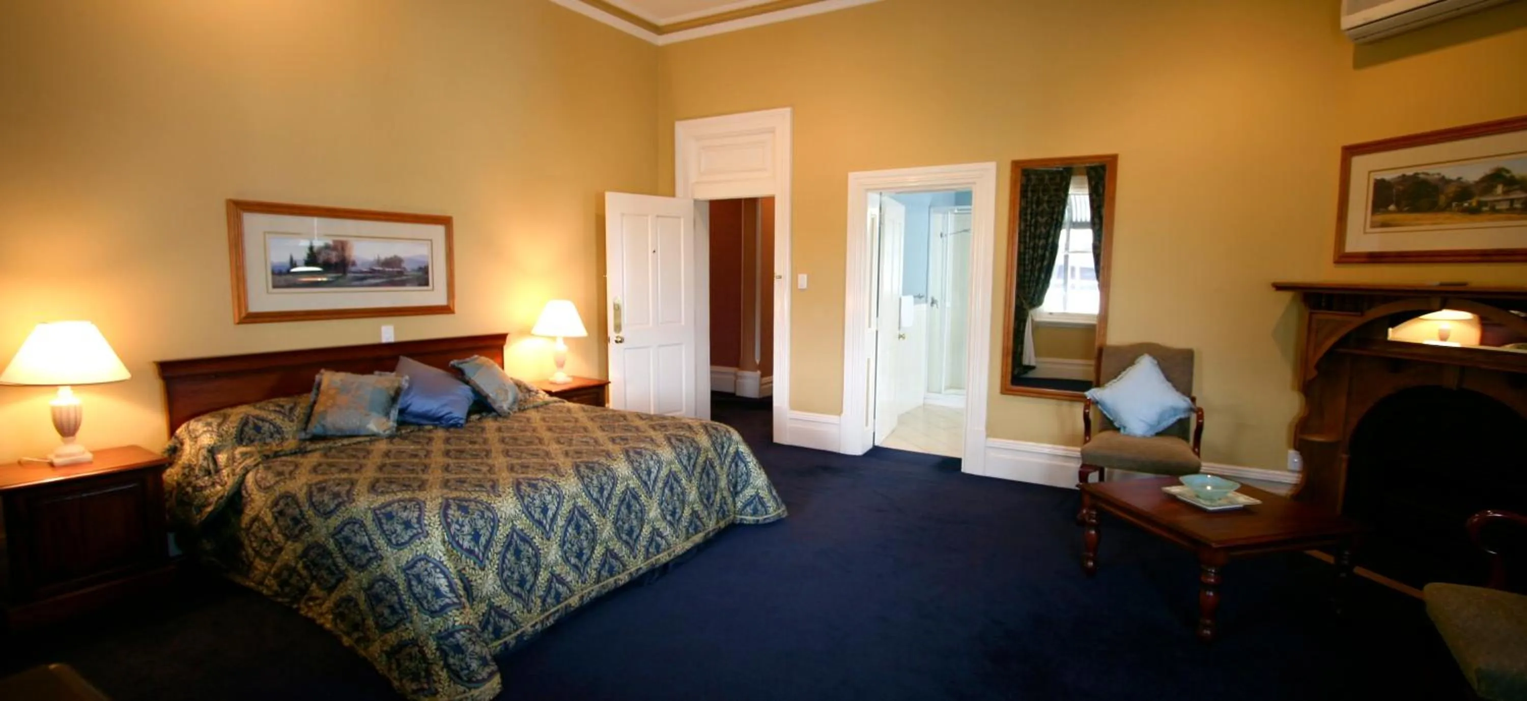 Photo of the whole room, Bed in The York Palace Accommodation