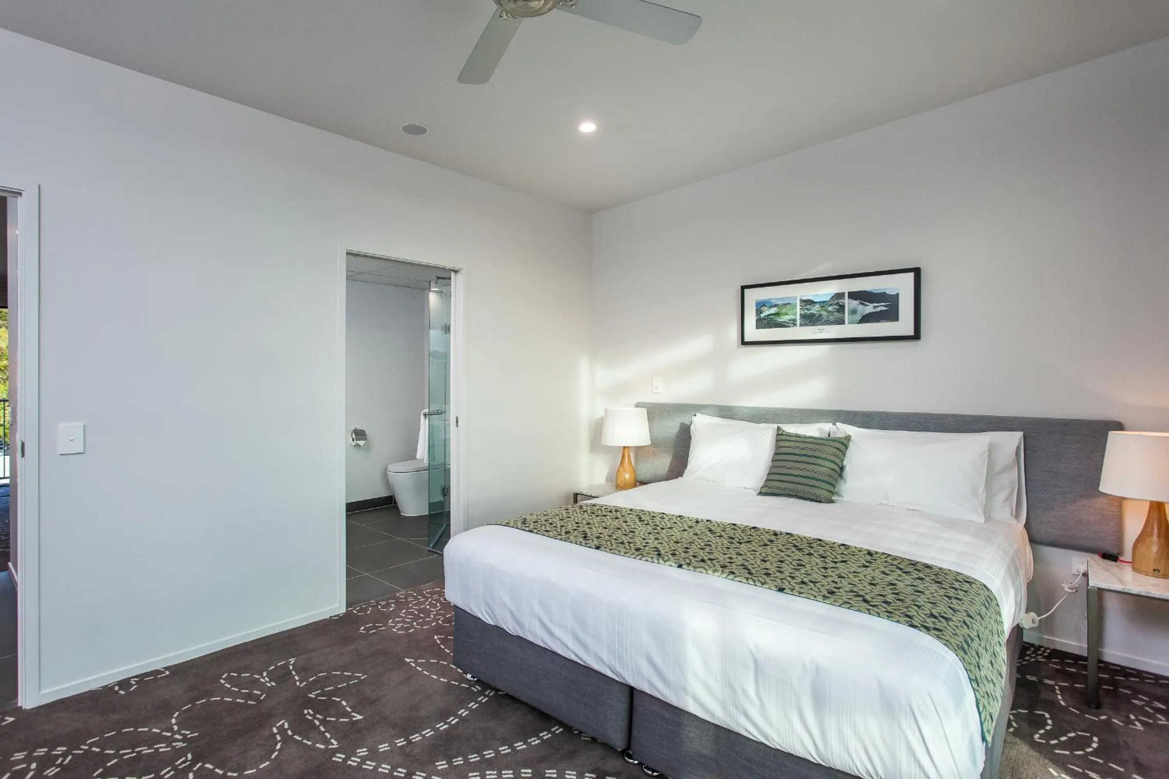 Bedroom, Bed in One88 on Commerce