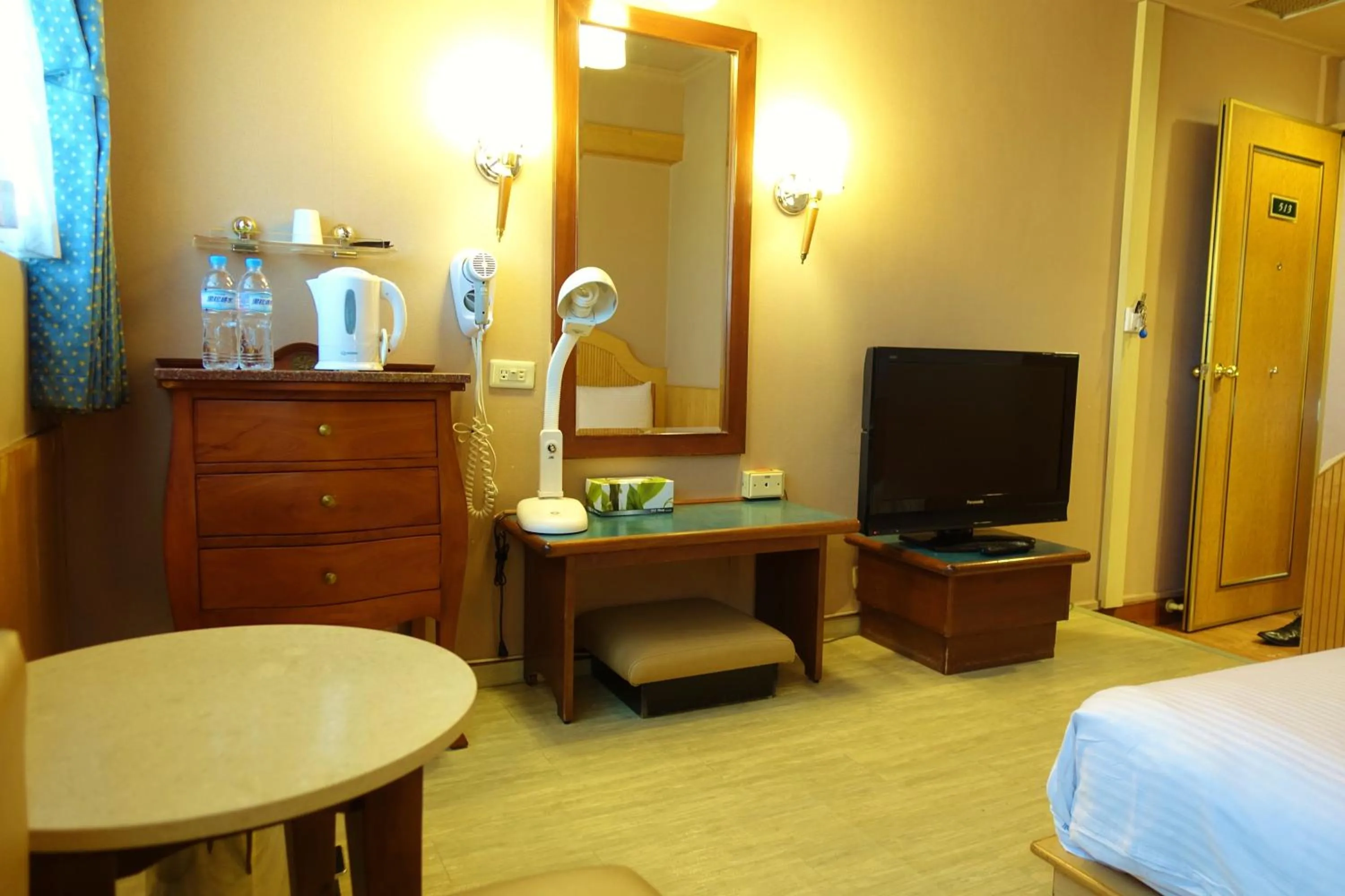 Photo of the whole room, Bed in Goodness Hotel