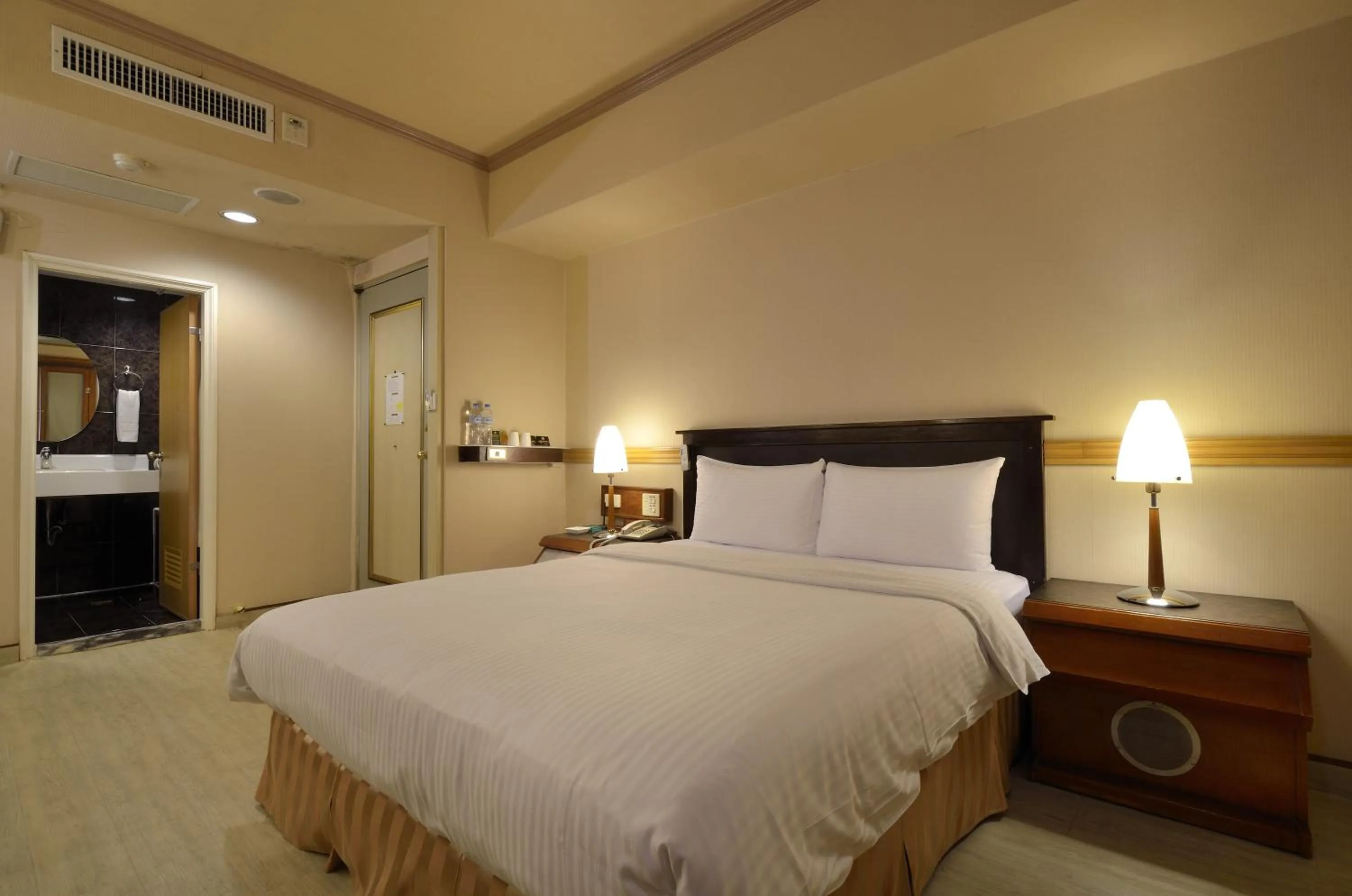 Photo of the whole room, Bed in Goodness Hotel