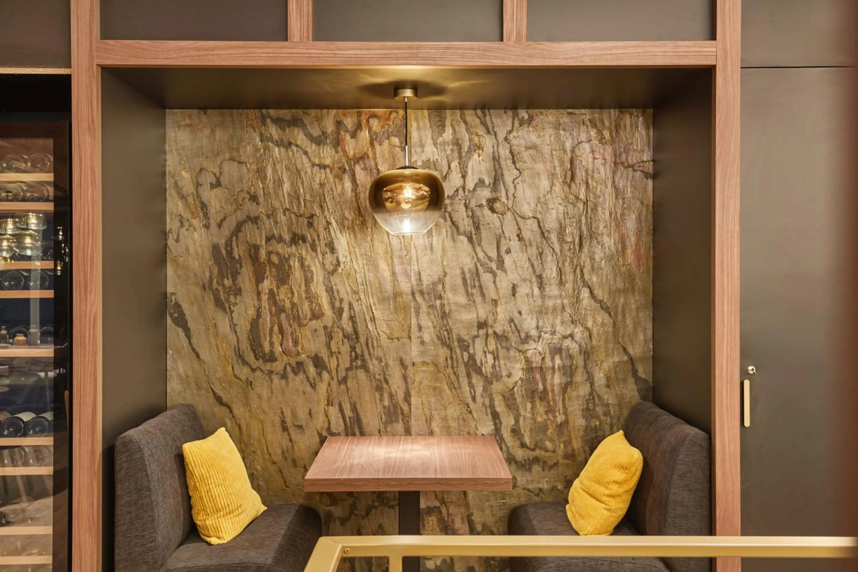 Seating area in Hotel L'Ecrin Blanc by Odalys