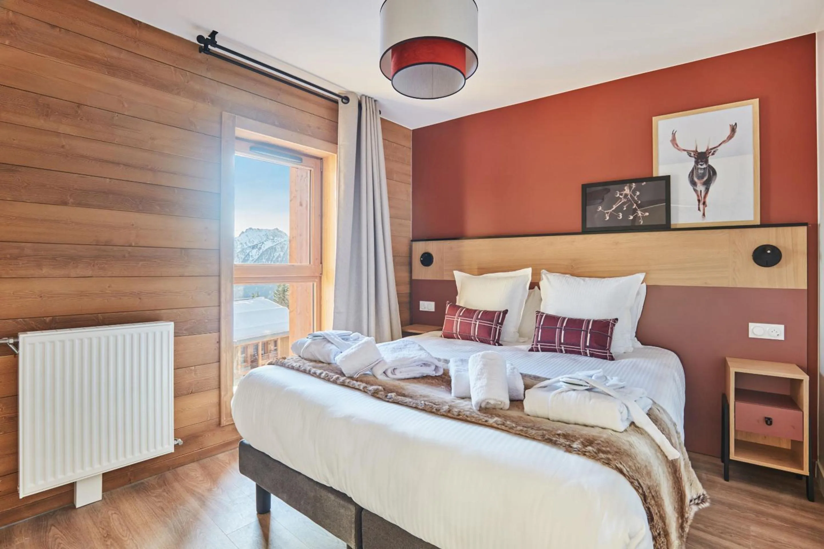 Bedroom, Bed in Hotel L'Ecrin Blanc by Odalys