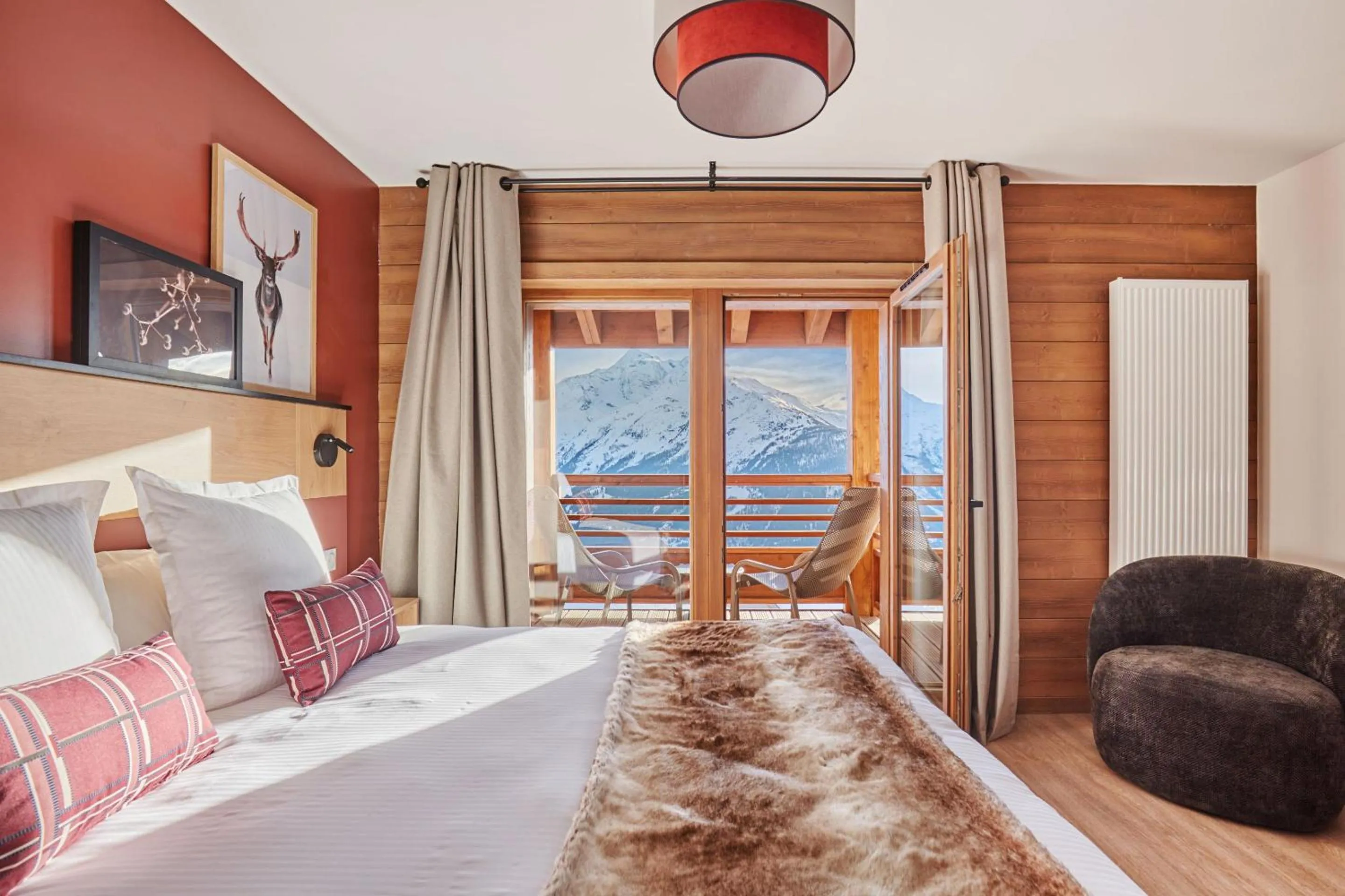 Bedroom, Bed in Hotel L'Ecrin Blanc by Odalys