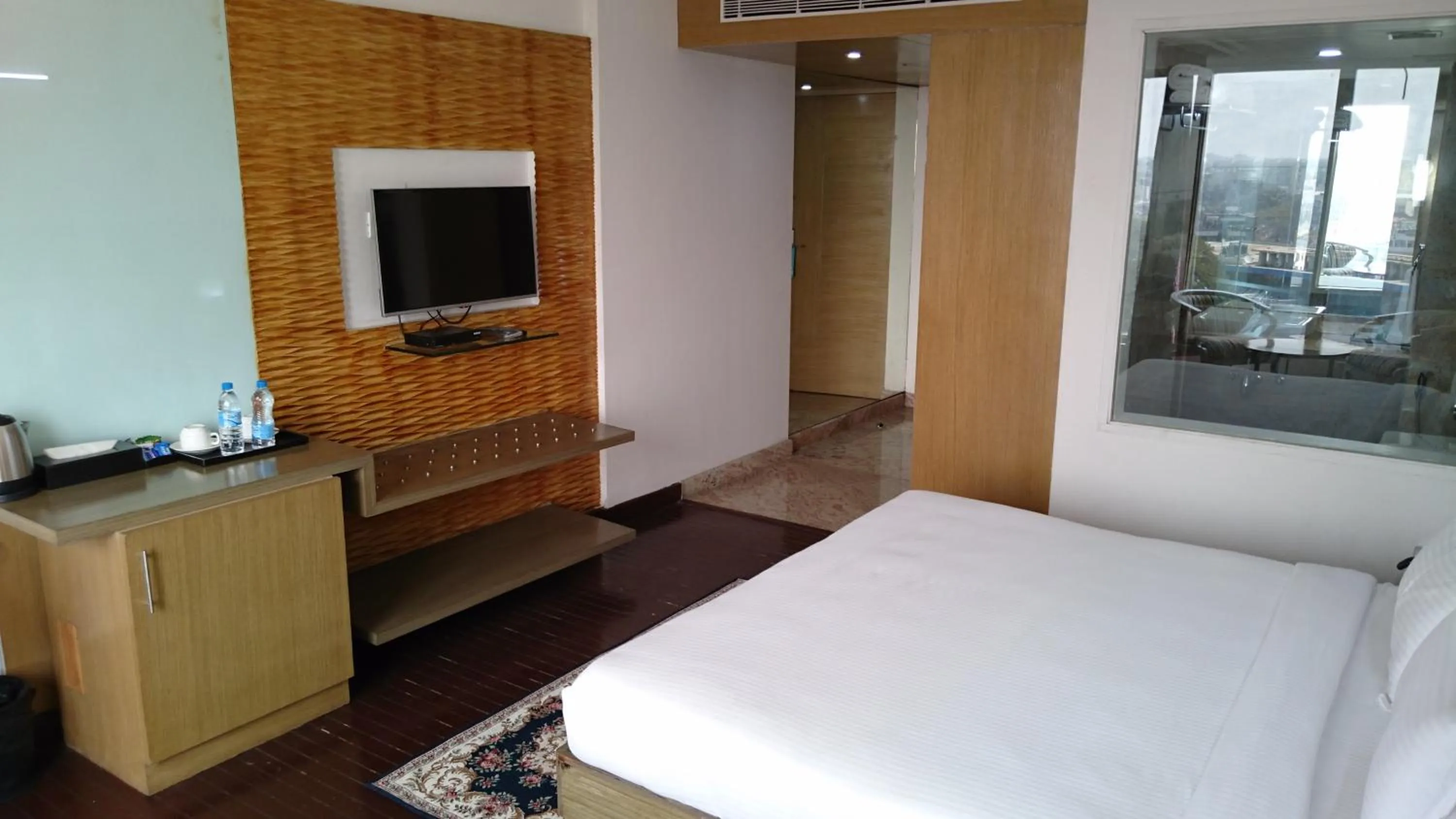 Bed in Rosewood International Hotel