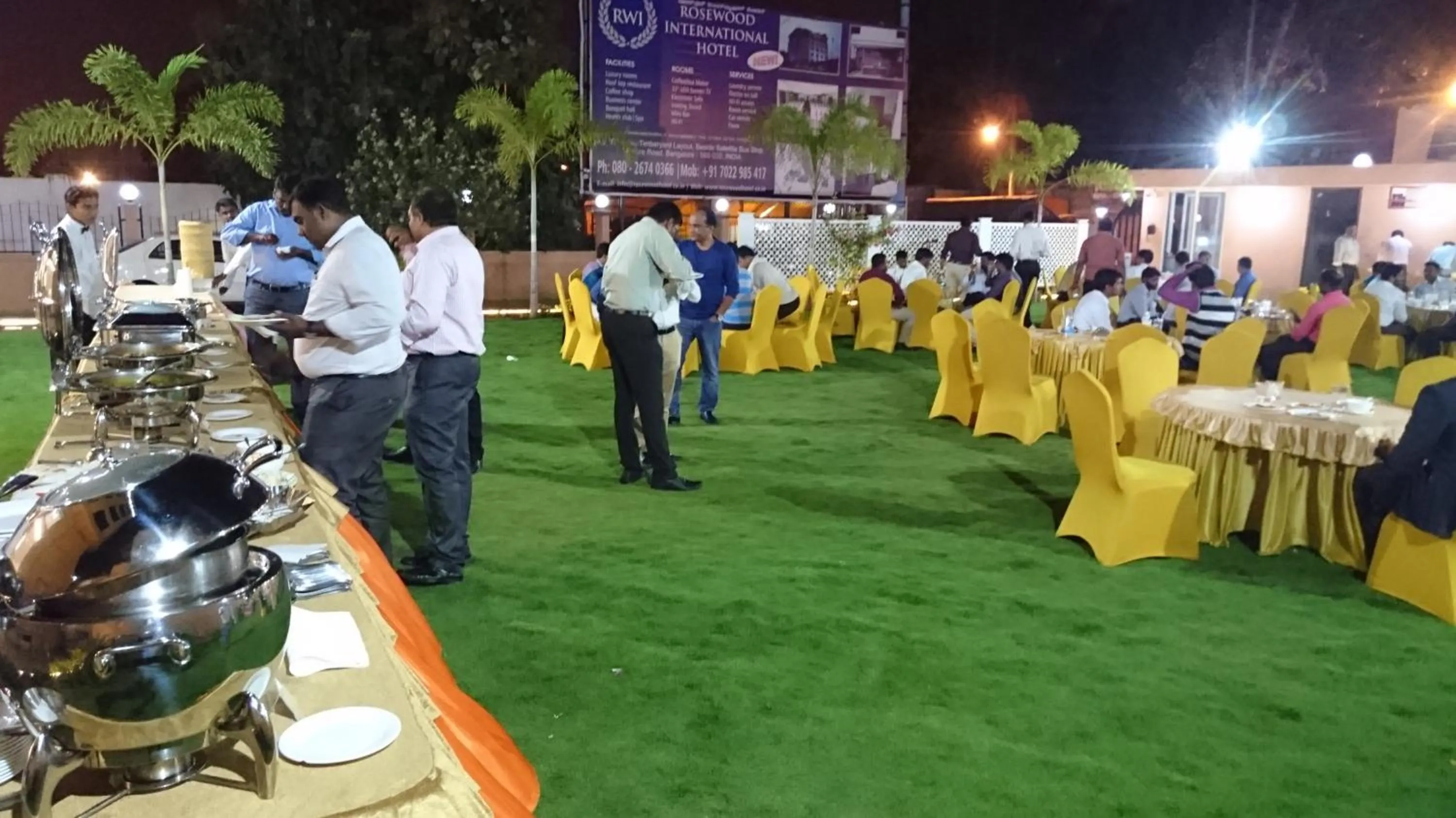 Restaurant/places to eat in Rosewood International Hotel