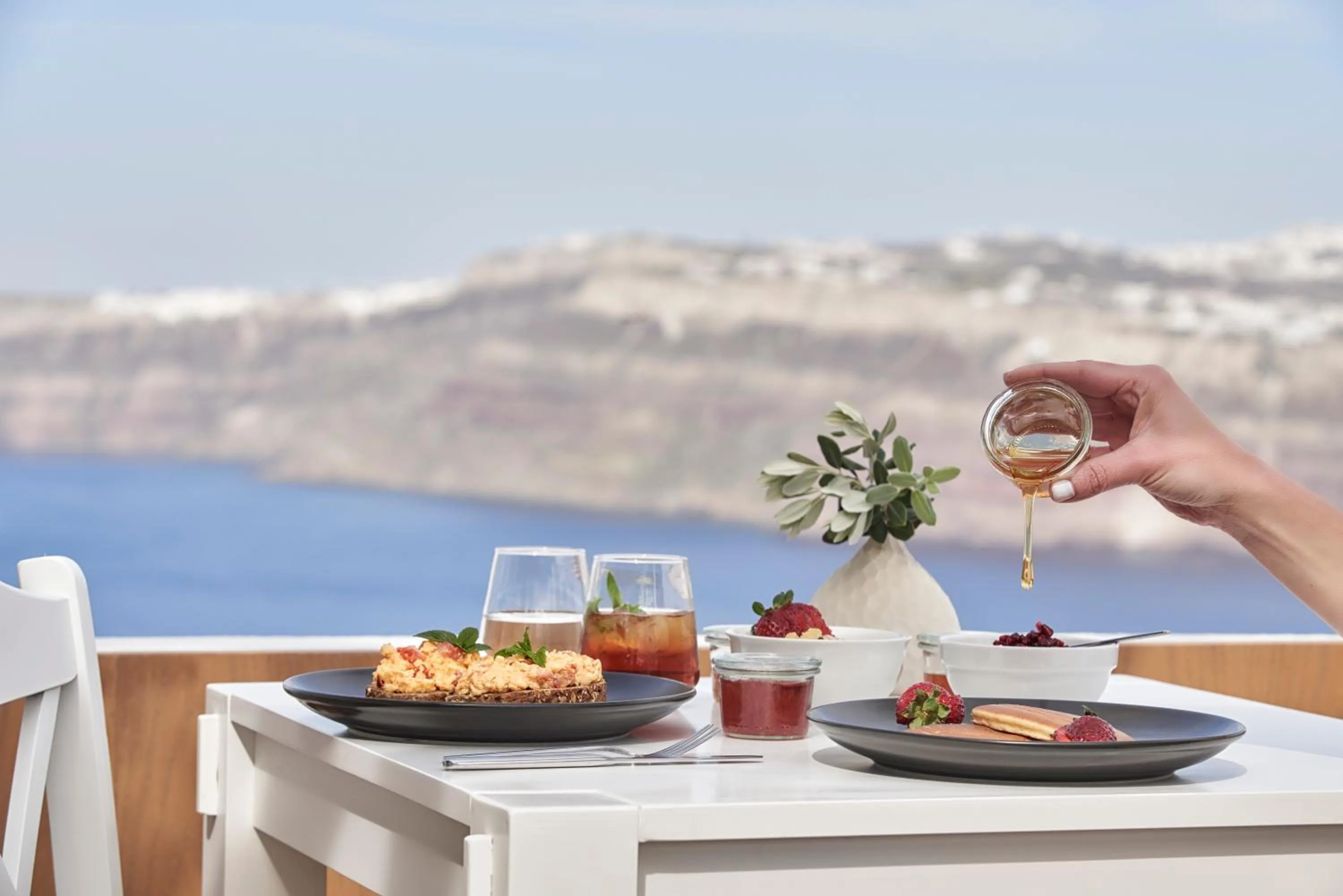 Breakfast in Apanemo Hotel & Suites