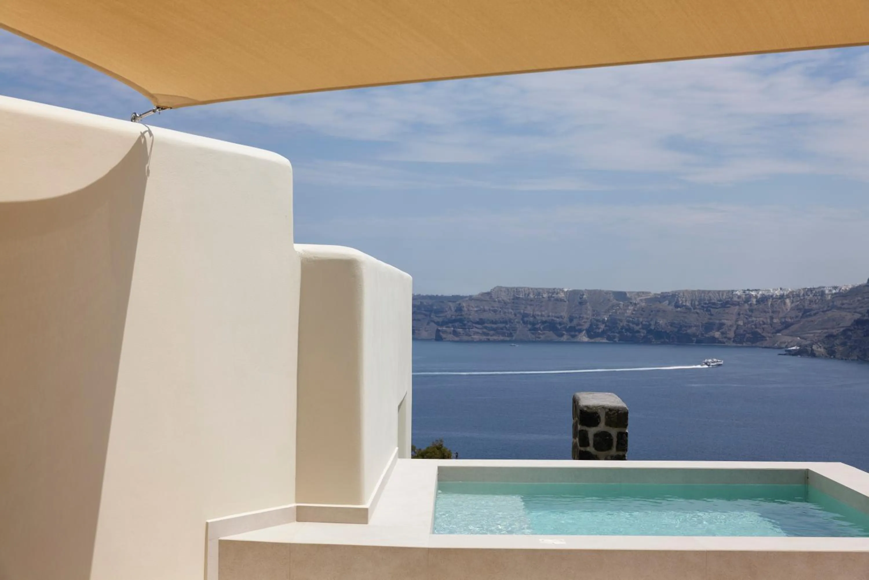 Balcony/Terrace in Apanemo Hotel & Suites