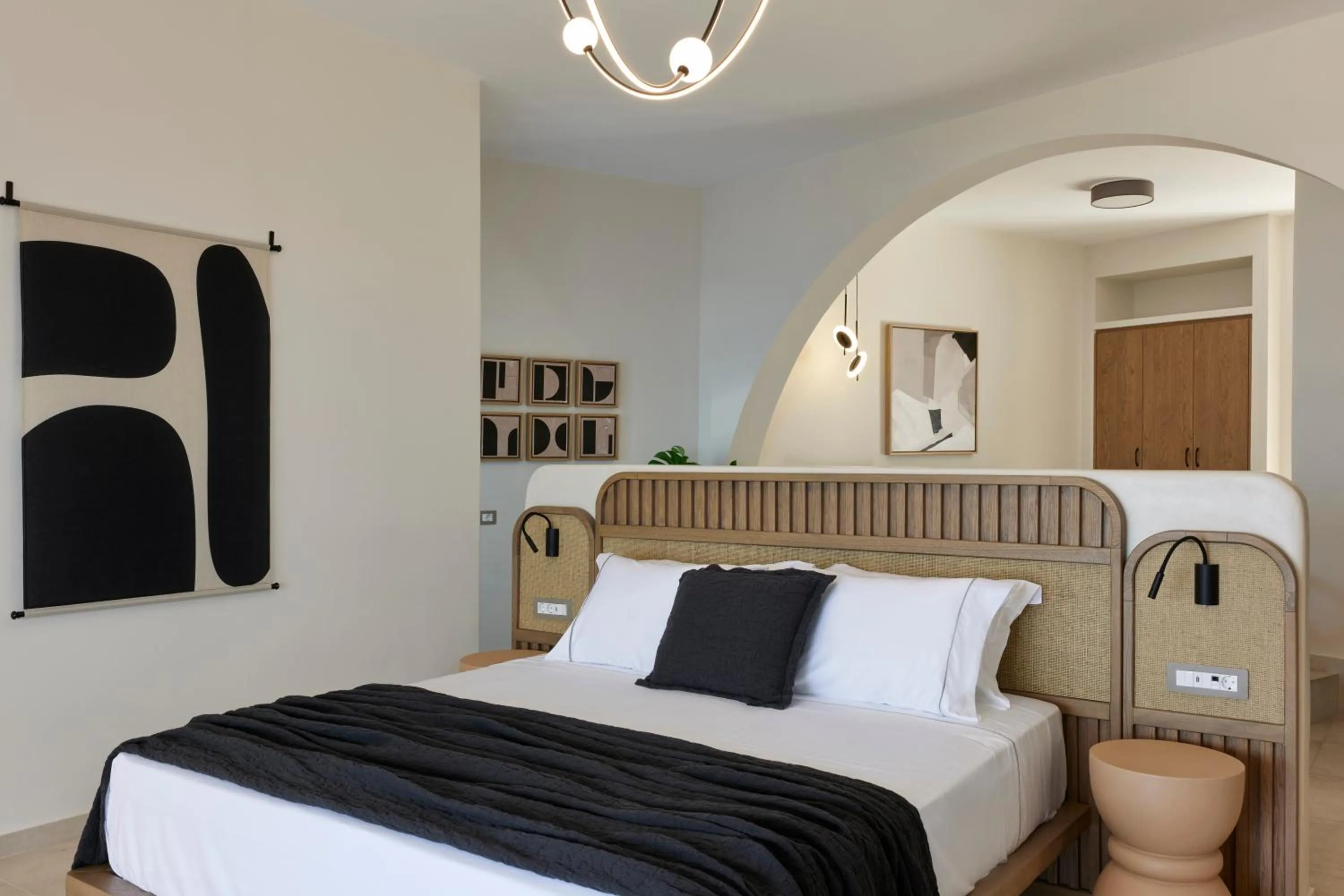 Bedroom, Bed in Apanemo Hotel & Suites