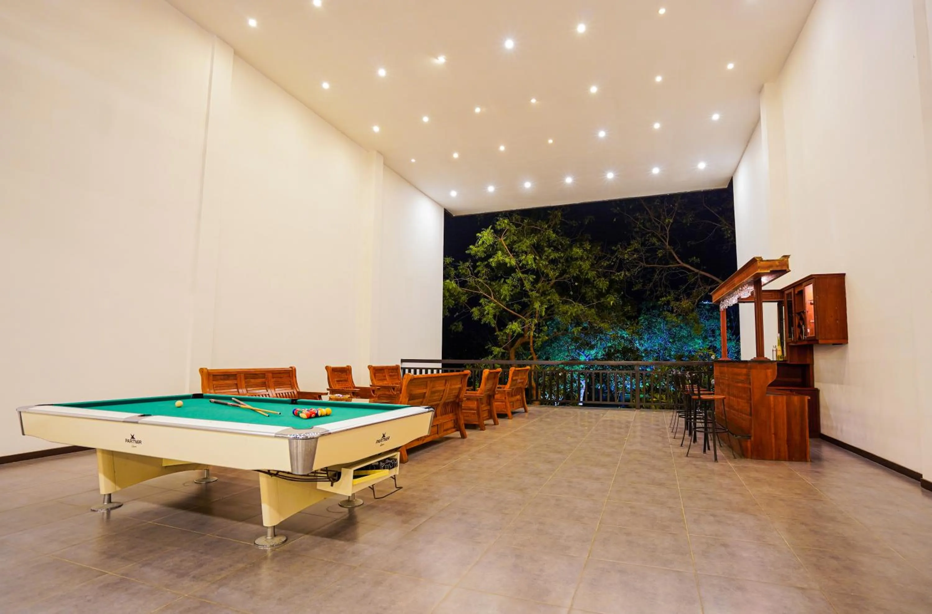 Billiard in Grand Tamarind Lake