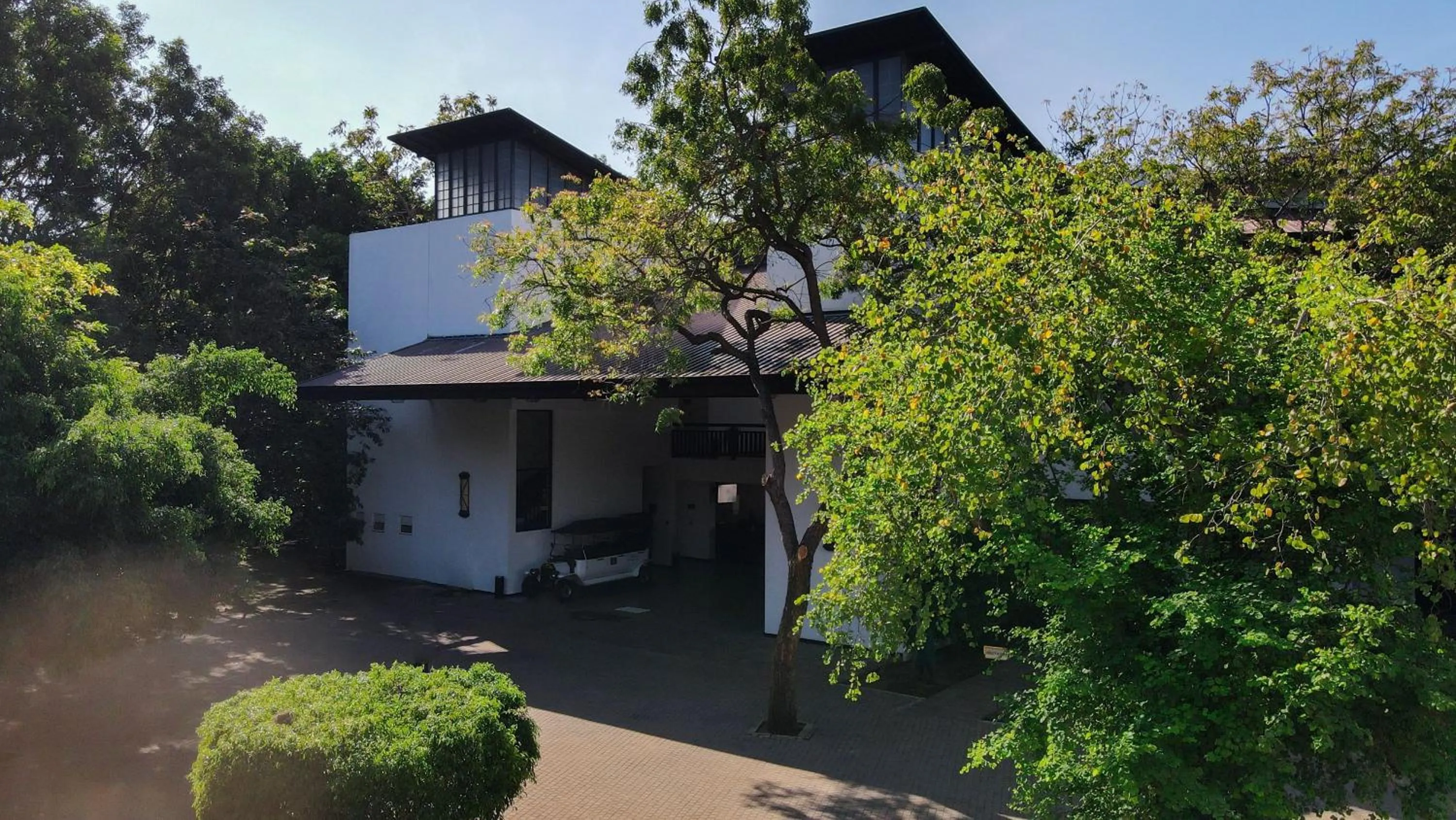 Property building in Grand Tamarind Lake