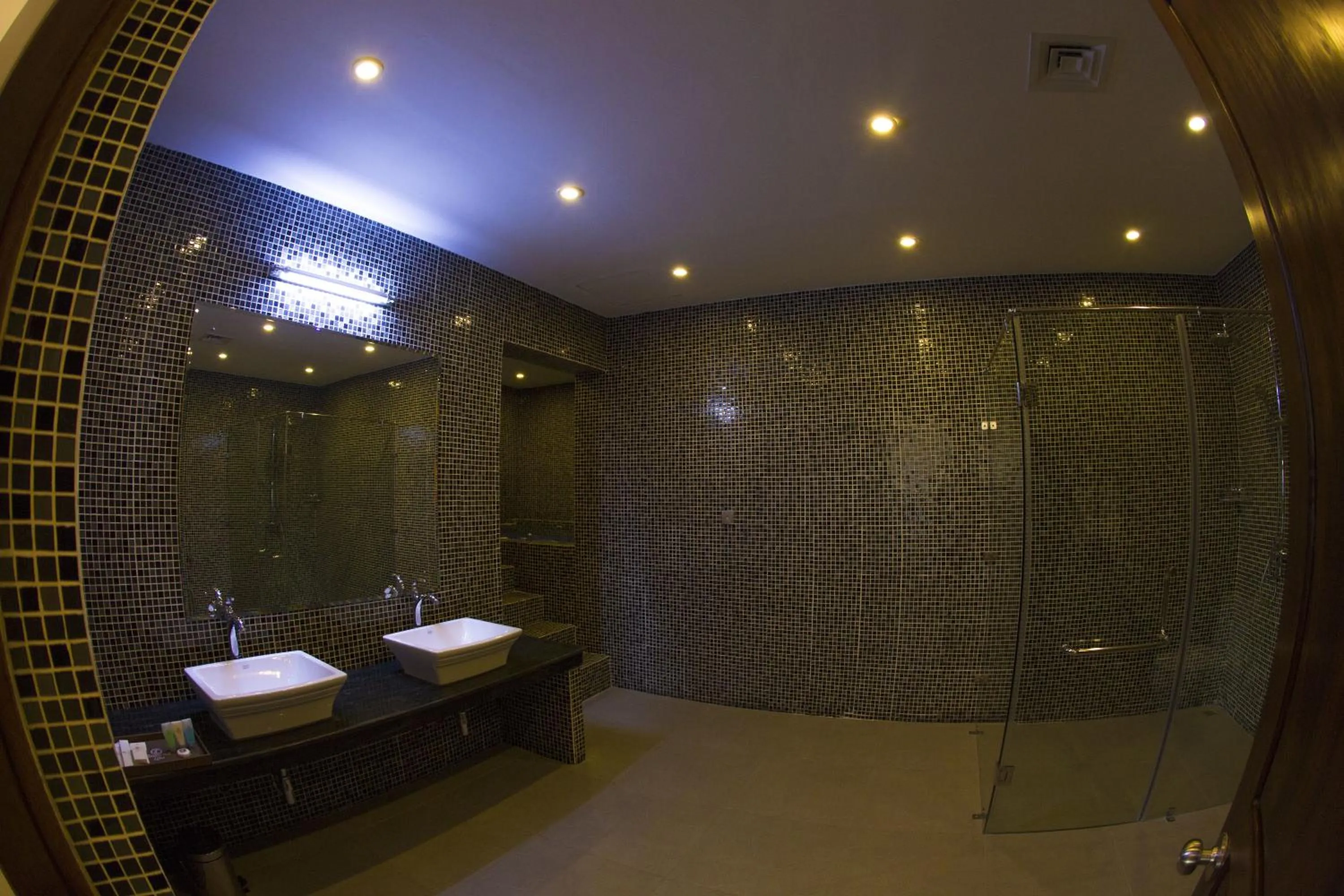 Bathroom in Grand Tamarind Lake