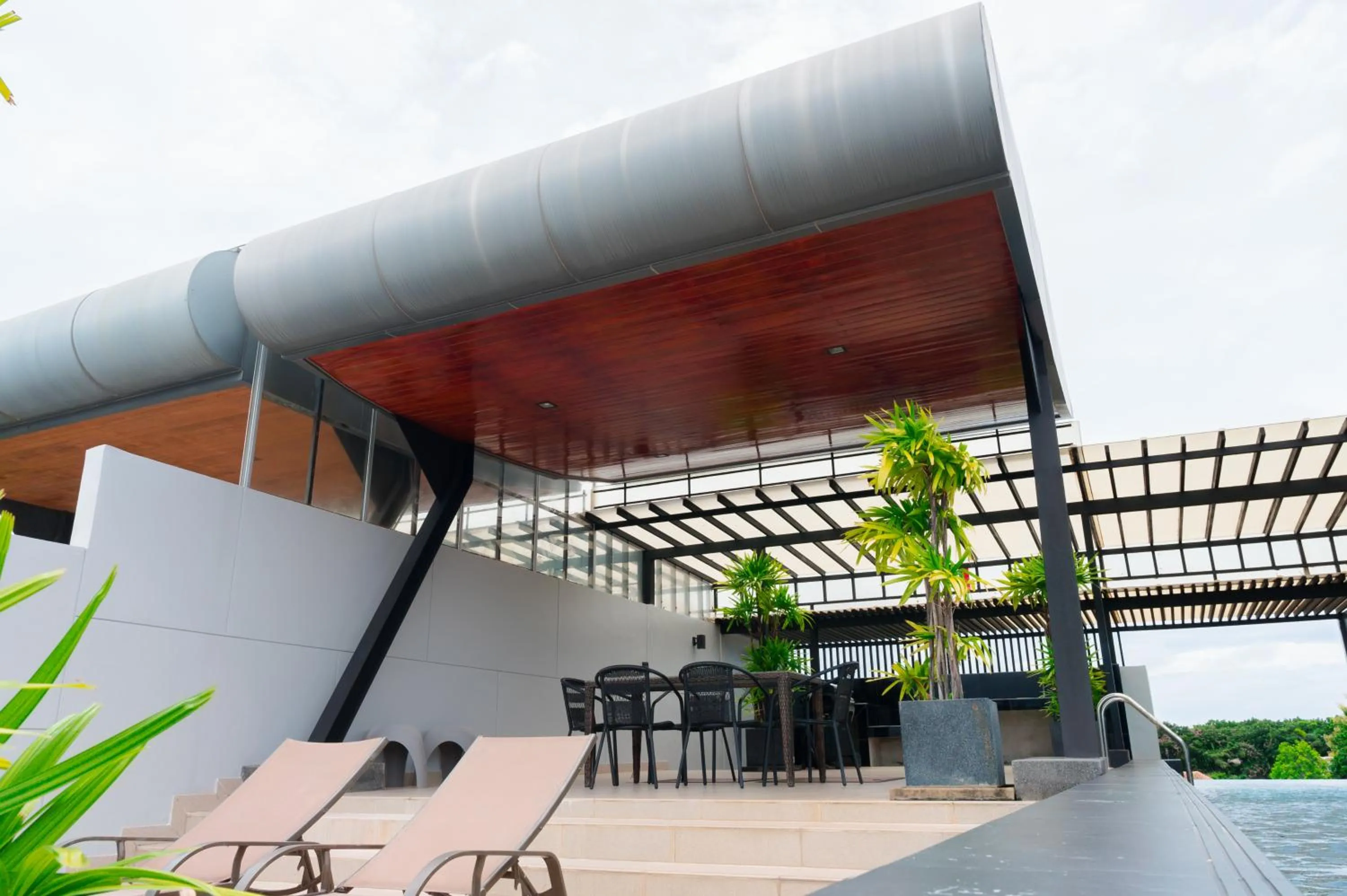 Swimming pool in AQUA Villa Rawai