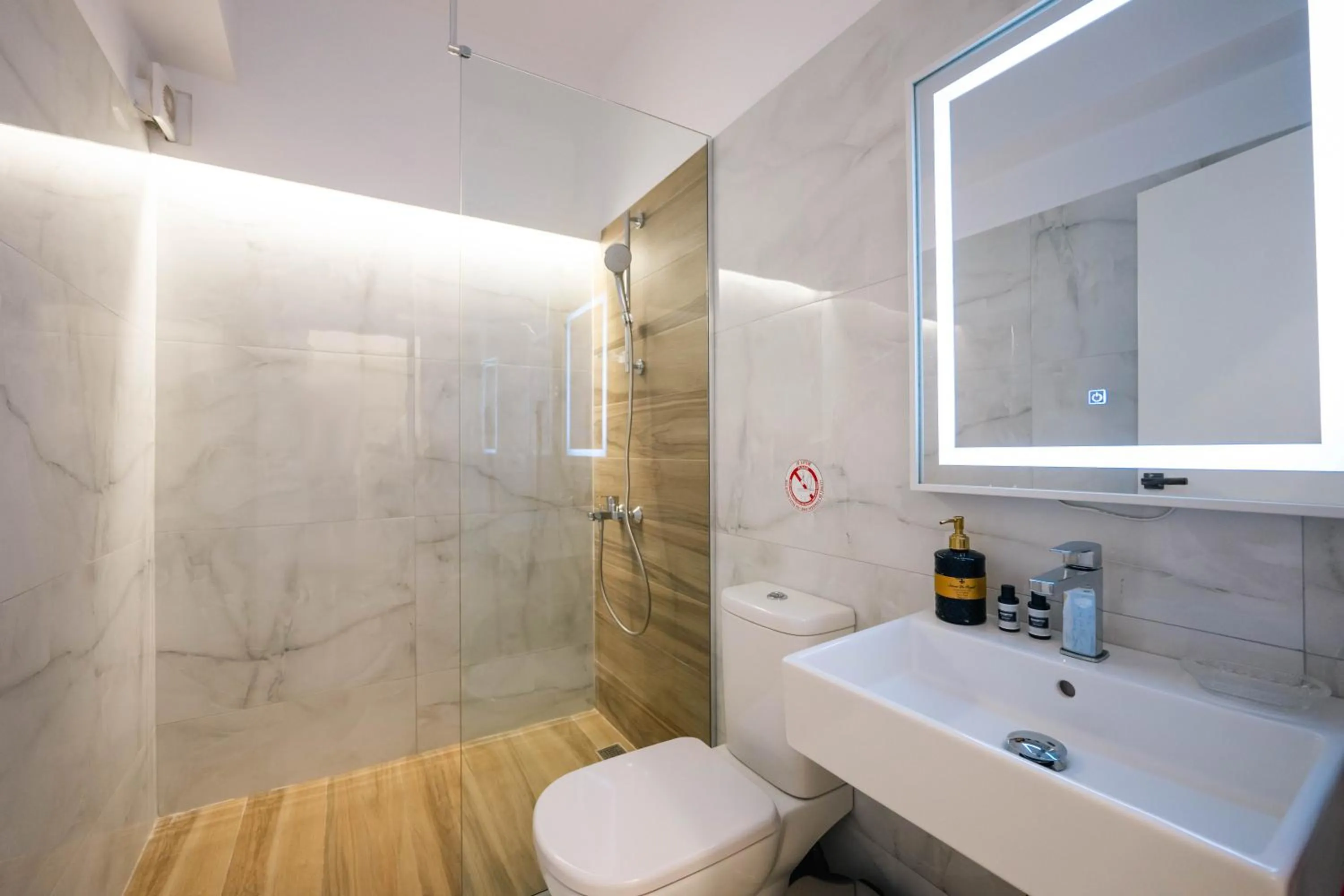 Bathroom in StarLight Apartments 2