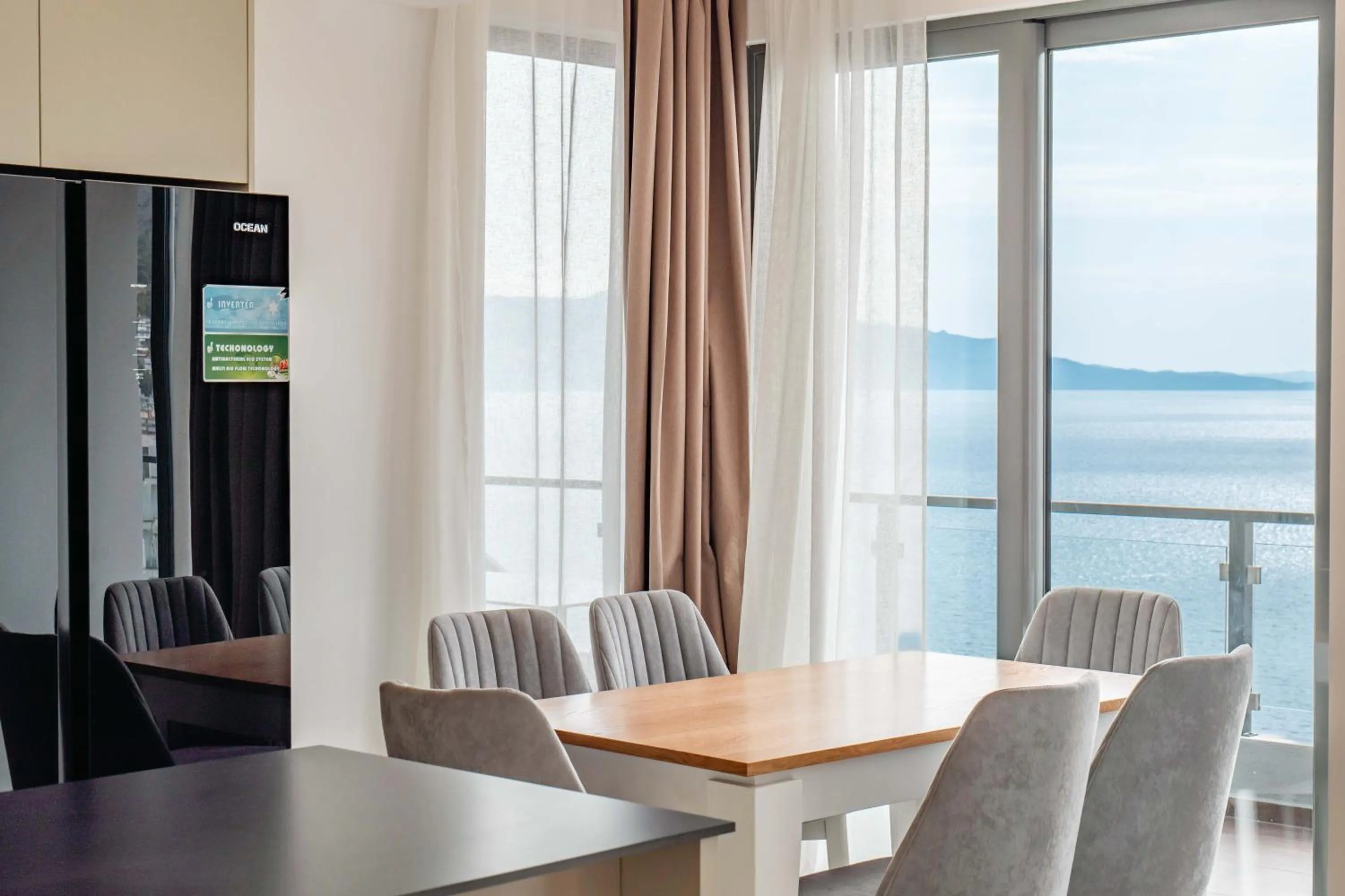 Dining area in StarLight Apartments 2