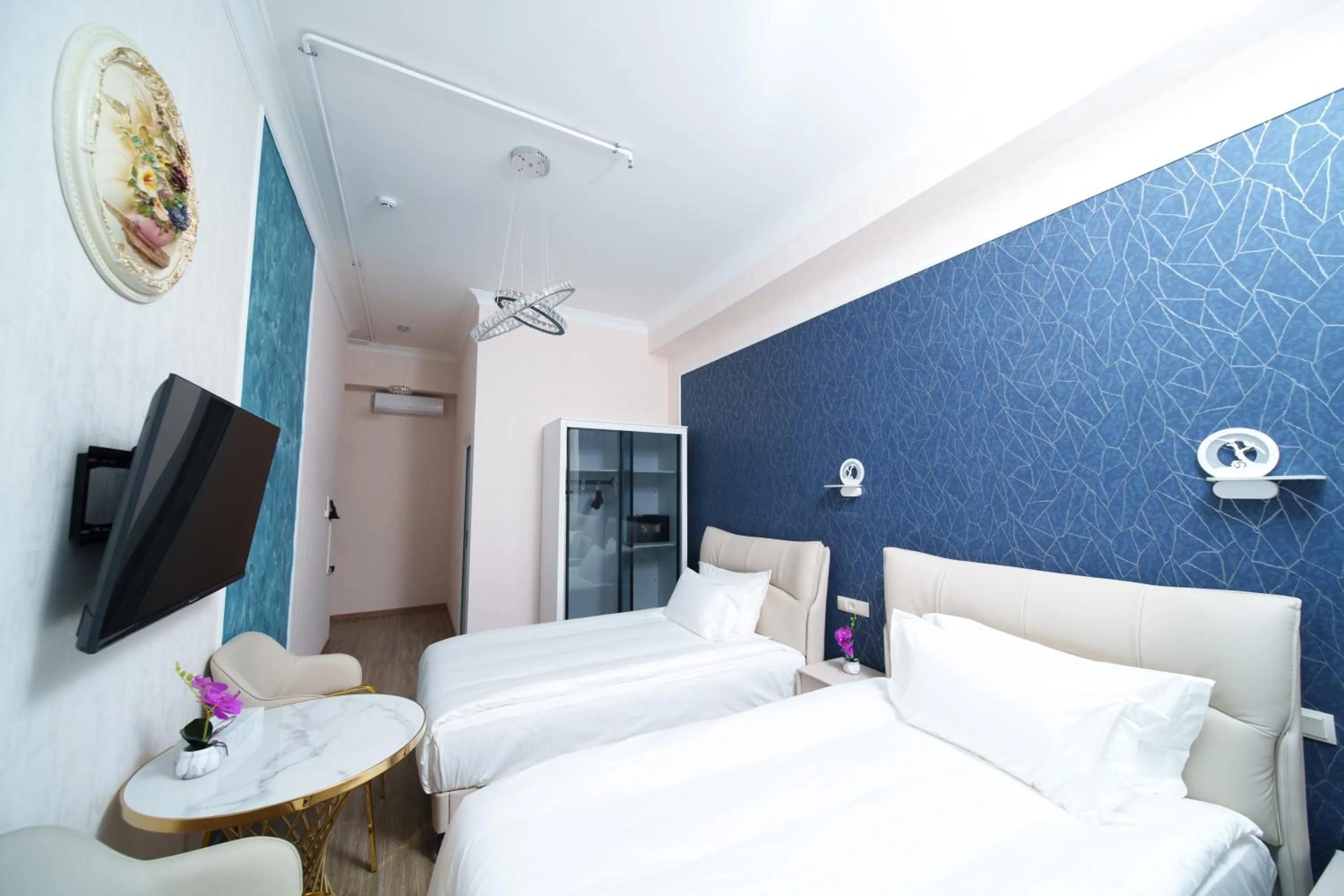 Bed in Emmanuel Hotel Yerevan