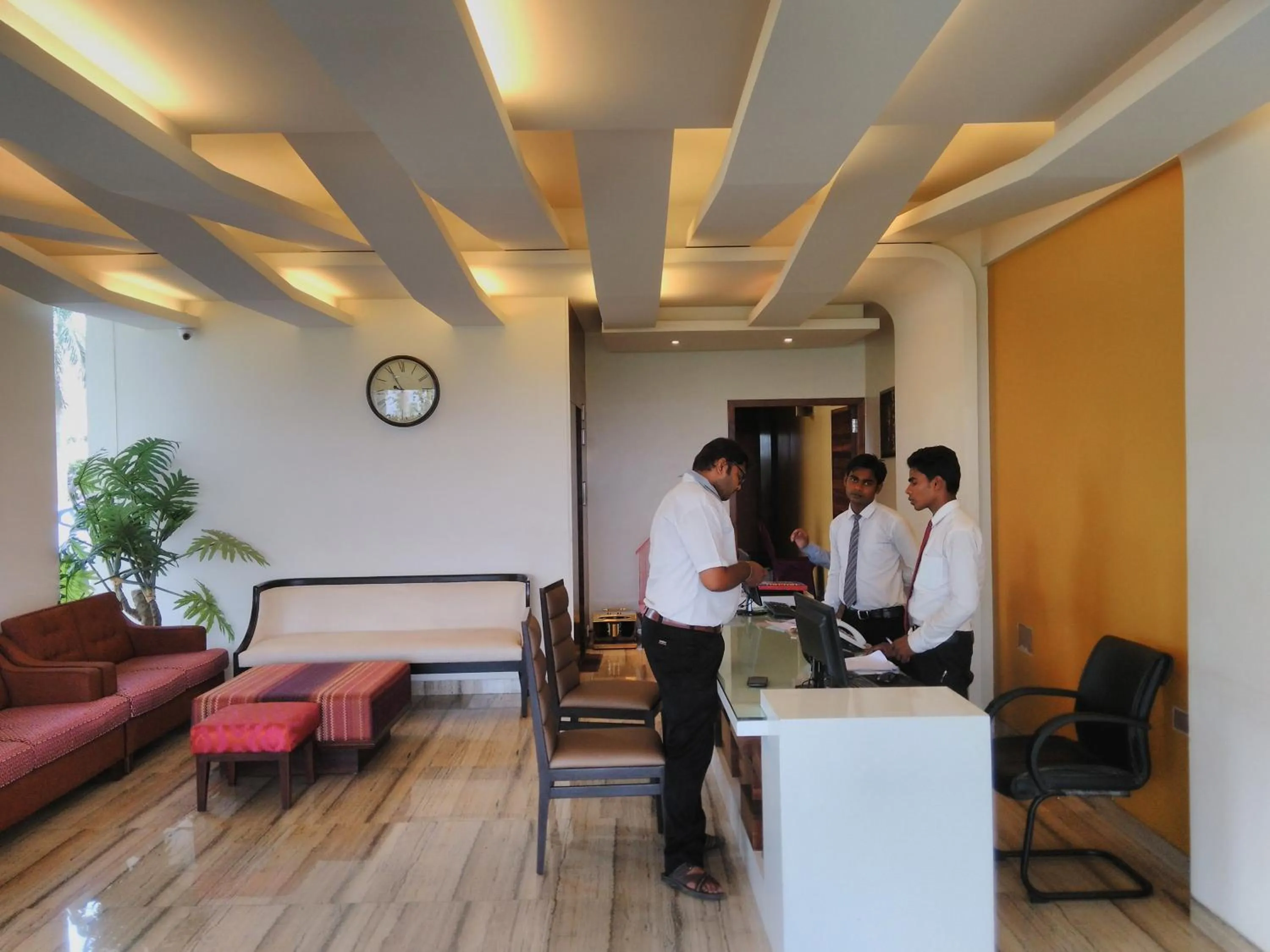 Lobby or reception in Shamrock Greens by Jardin Hotels