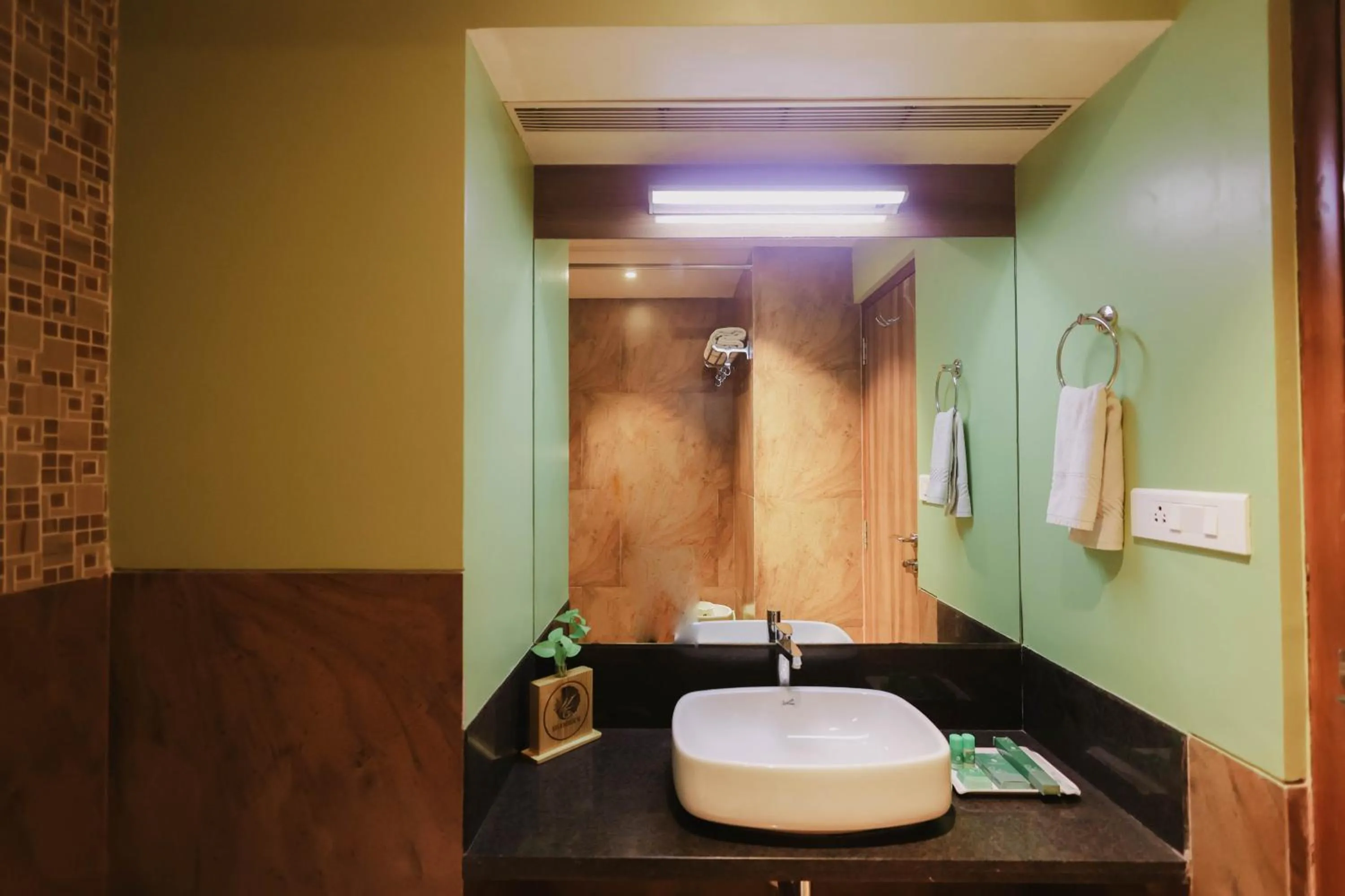 Bathroom in Shamrock Greens by Jardin Hotels