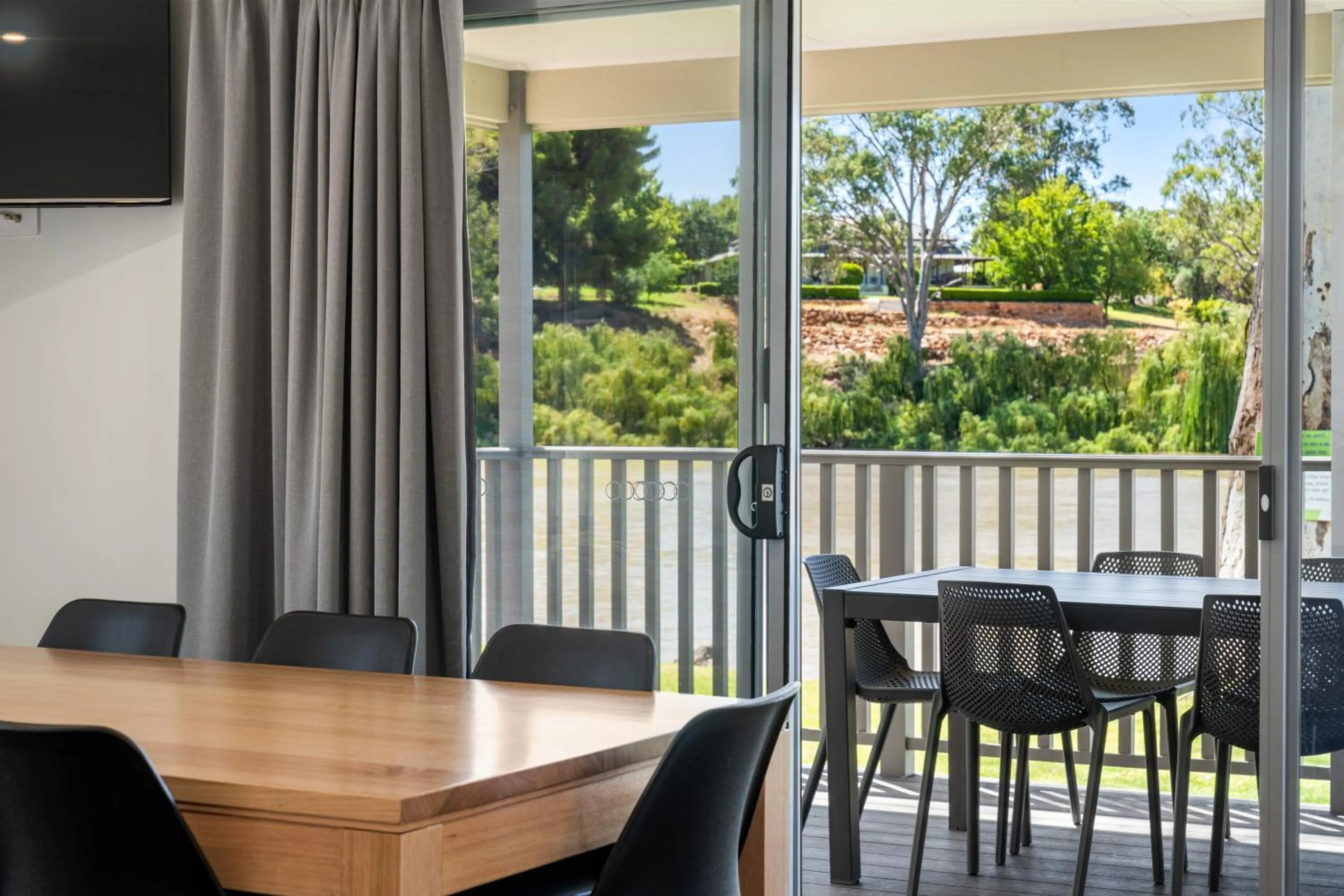 Photo of the whole room in Echo Holiday Parks - Renmark