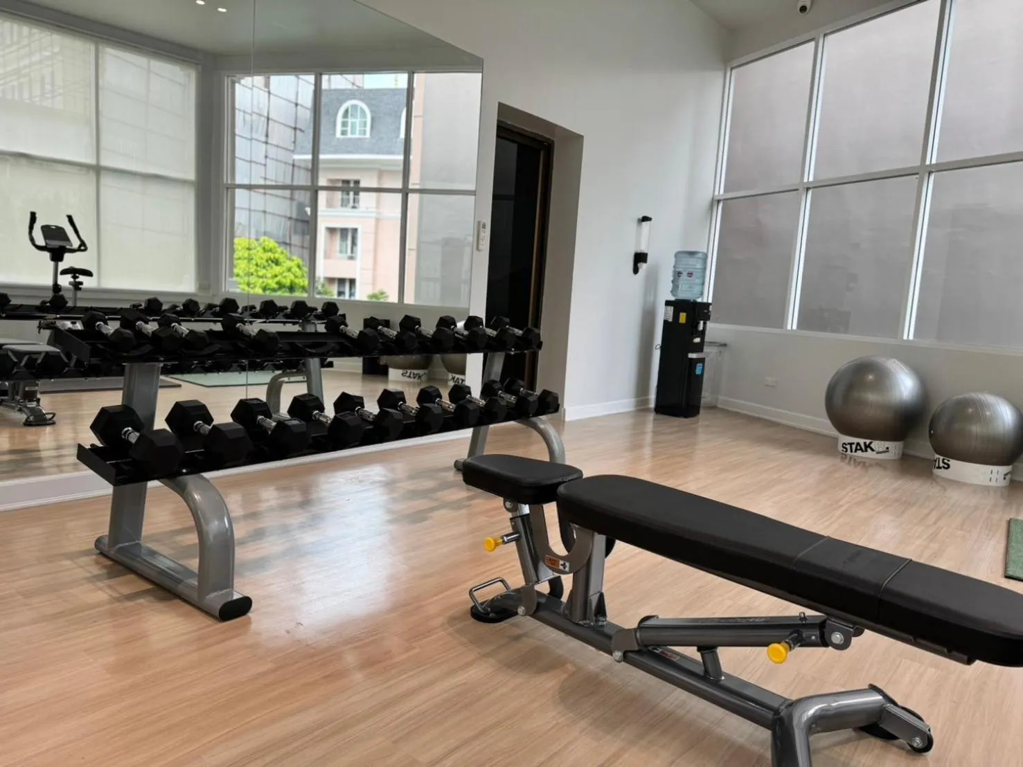 Fitness centre/facilities in The Beverly Hotel Pattaya