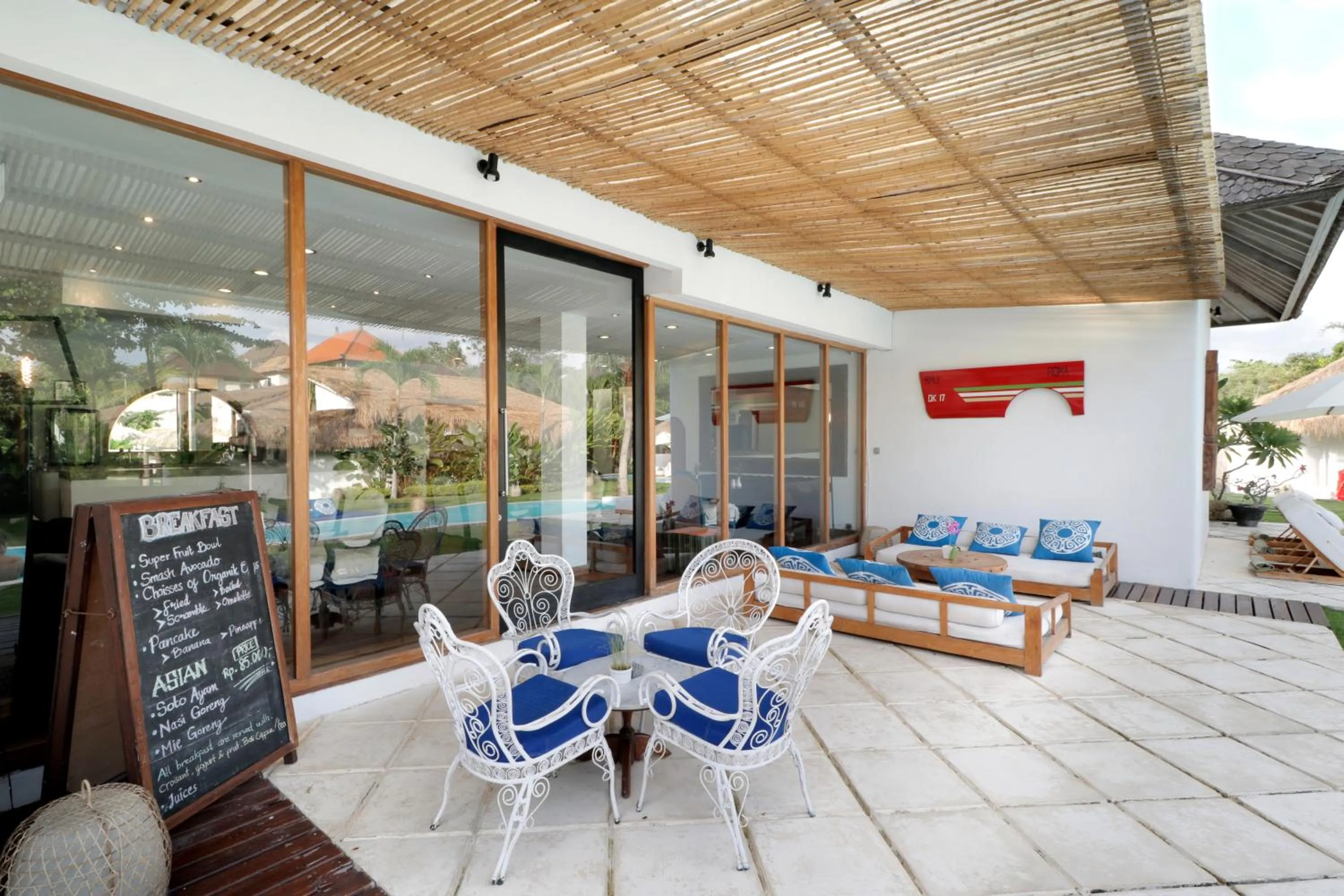 Restaurant/places to eat in The Apartments Umalas