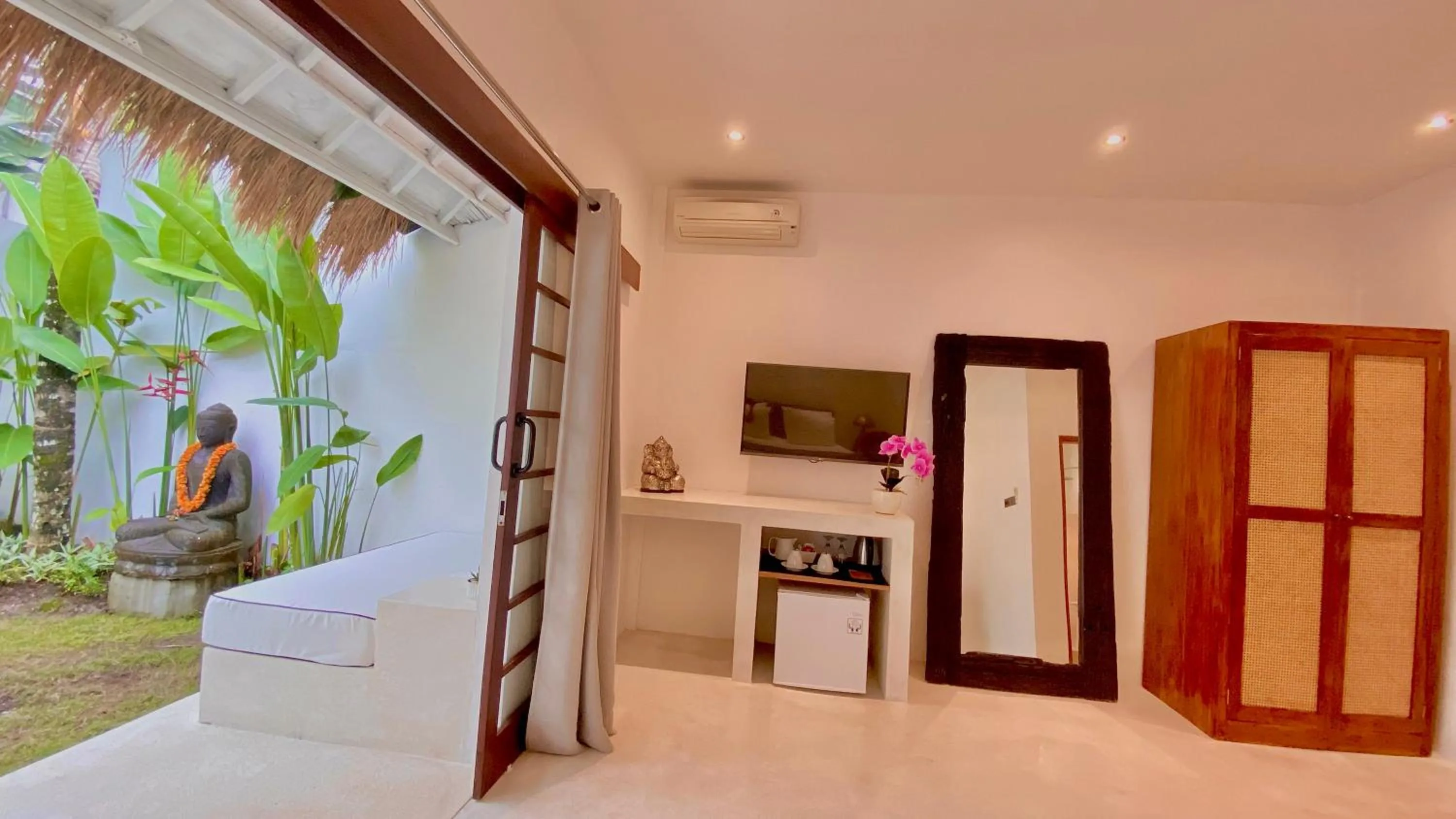 Bedroom in The Apartments Umalas