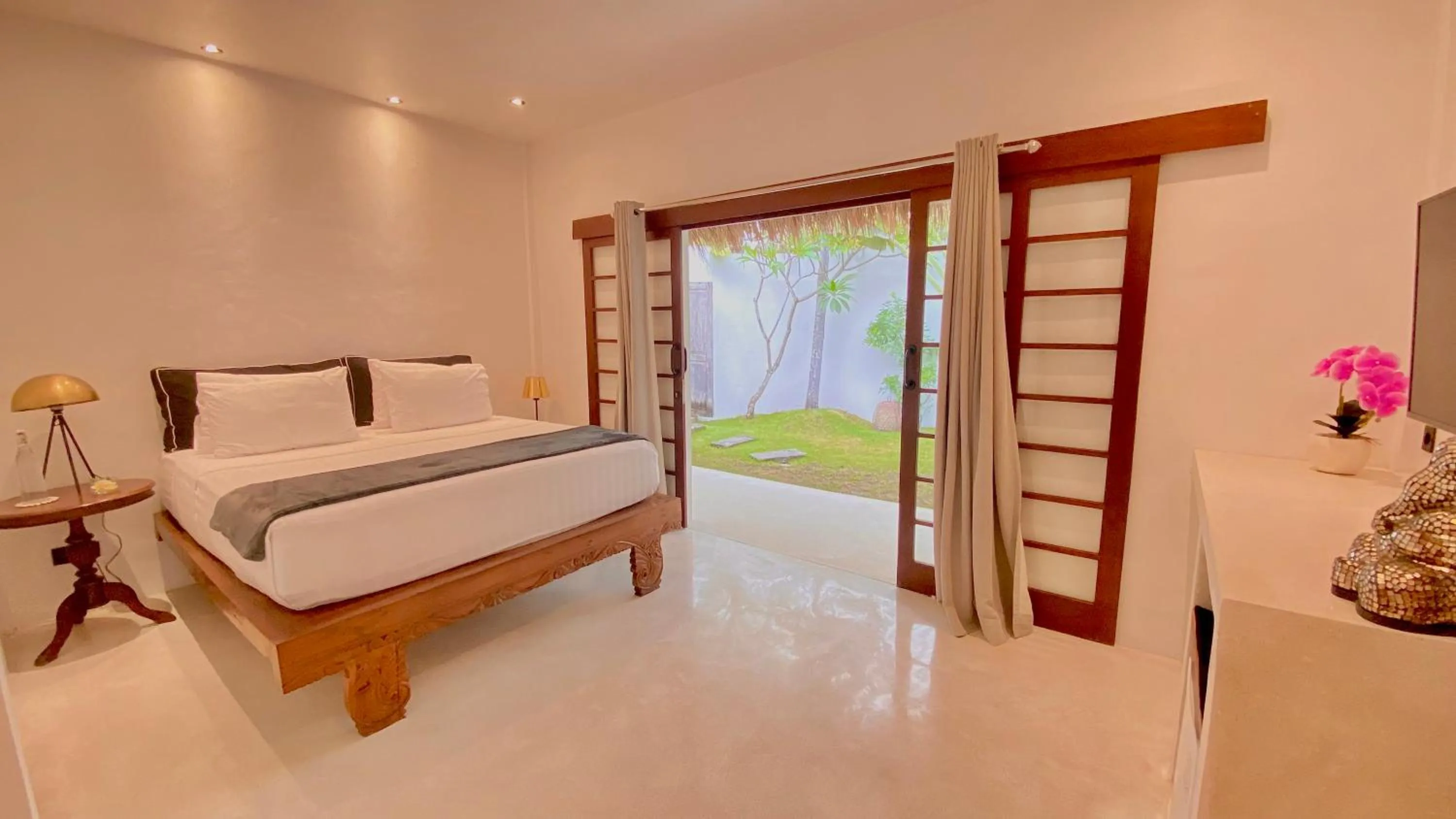 Bedroom, Bed in The Apartments Umalas