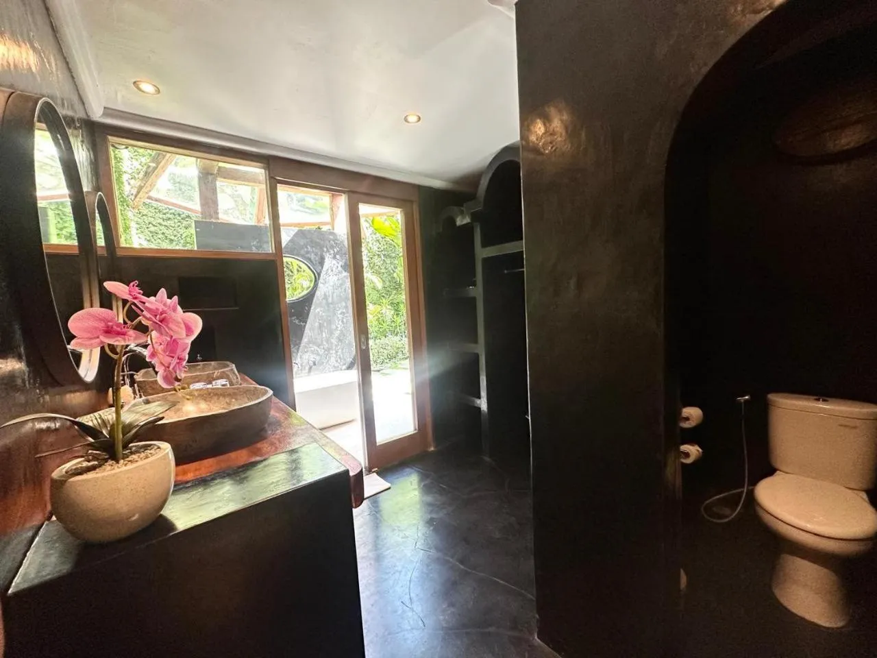 Bathroom in The Apartments Umalas