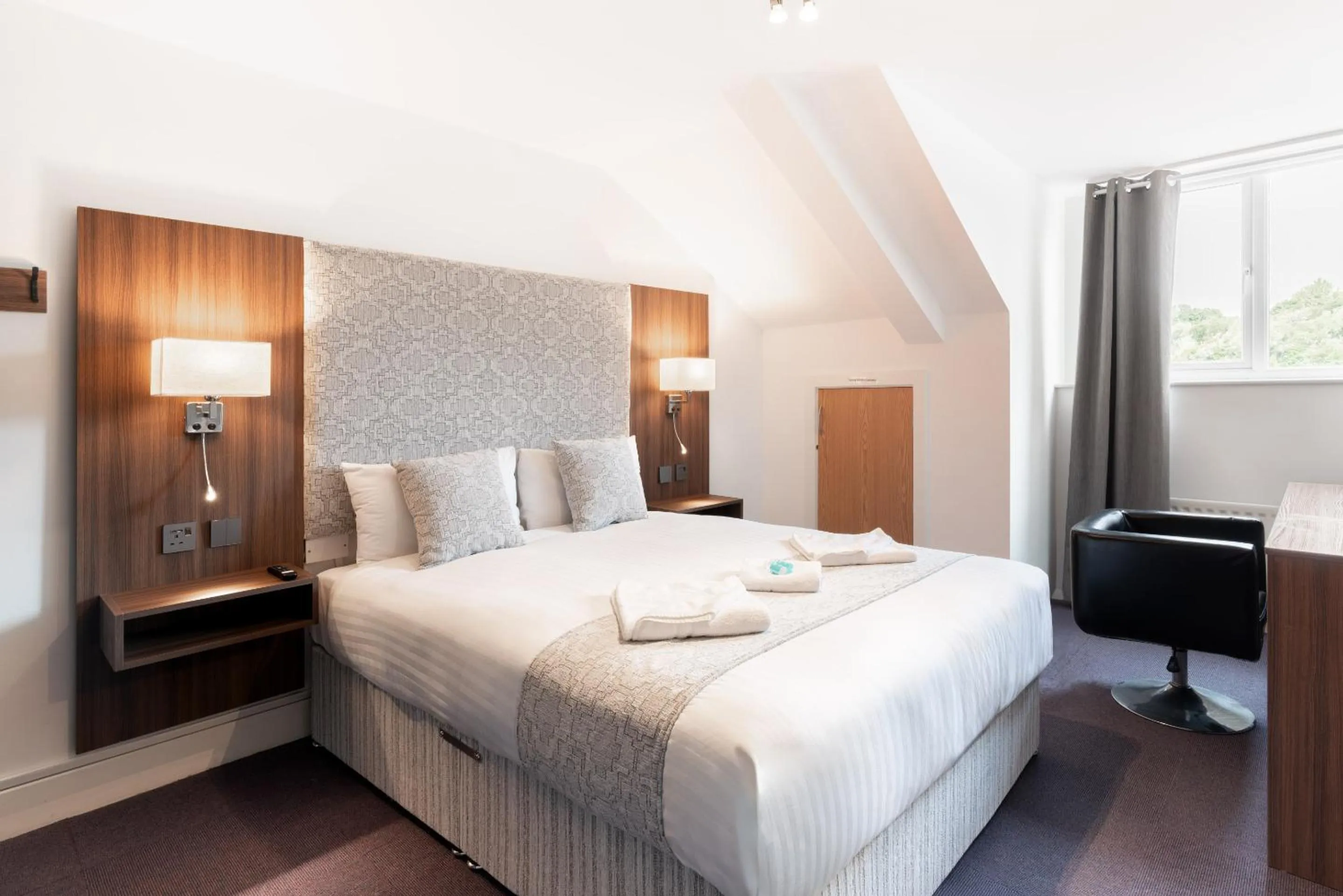 Bedroom, Bed in Rivers hotel