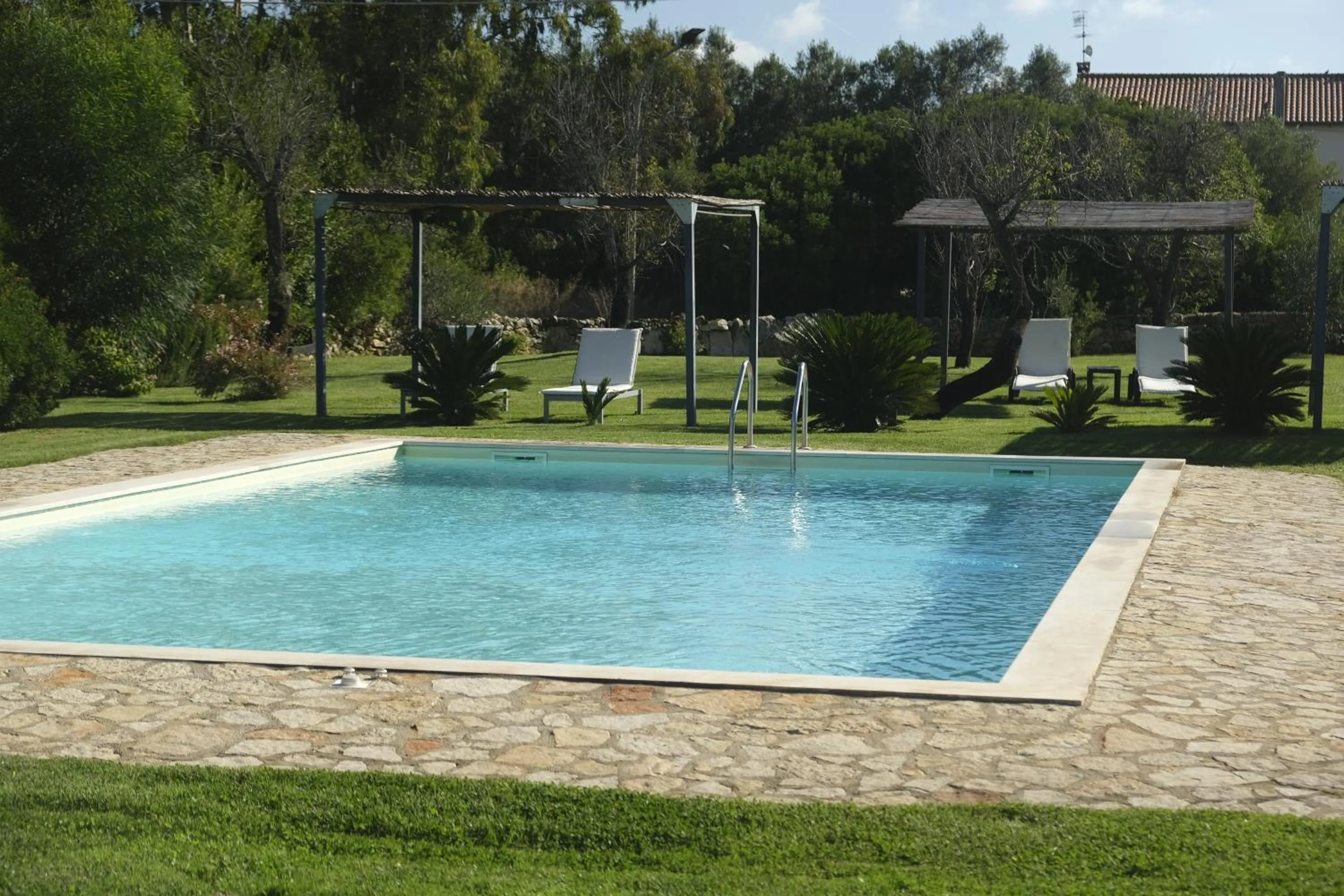 Swimming pool in Inghirios Wellness Country Resort
