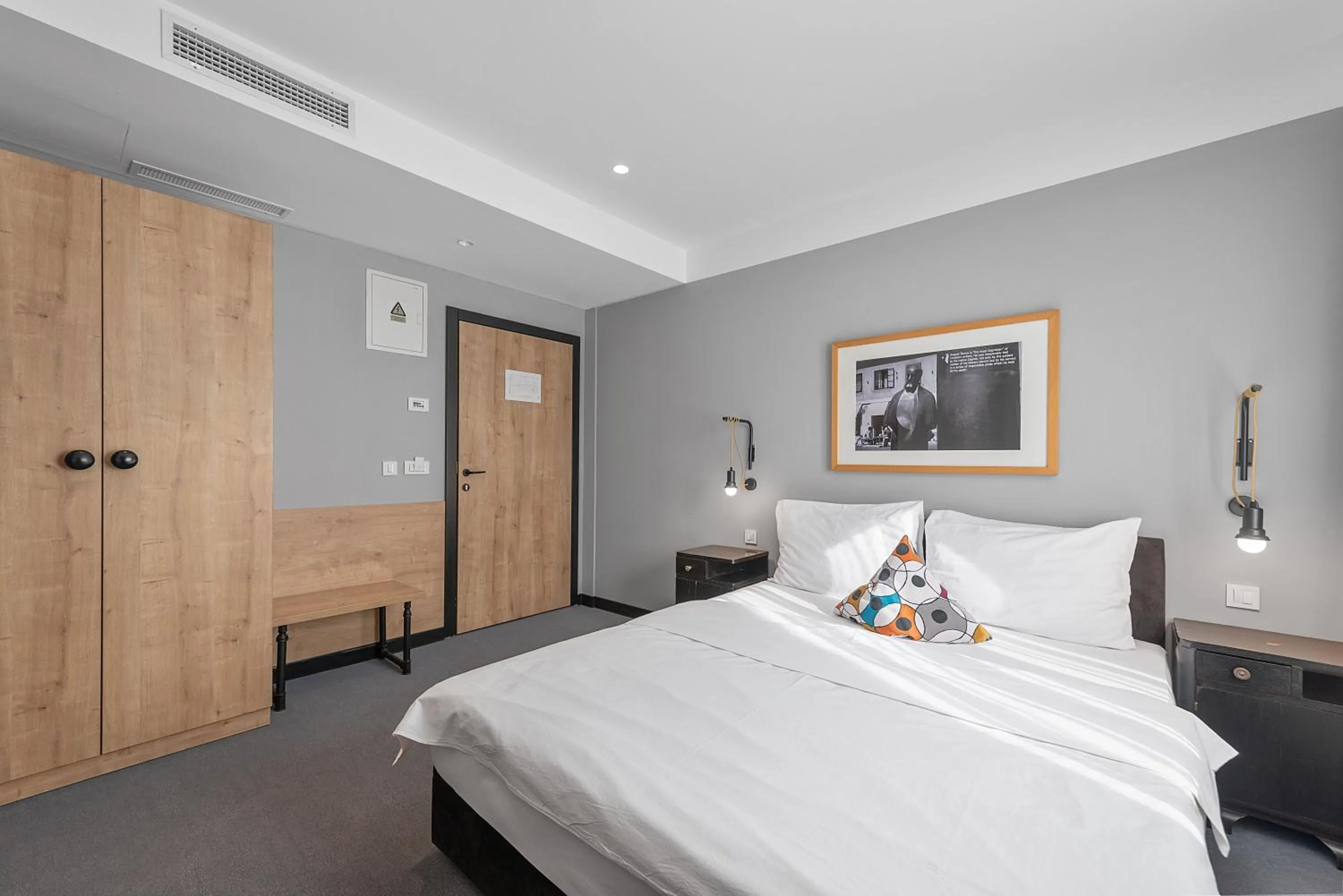 Bed in The Loop Hotel