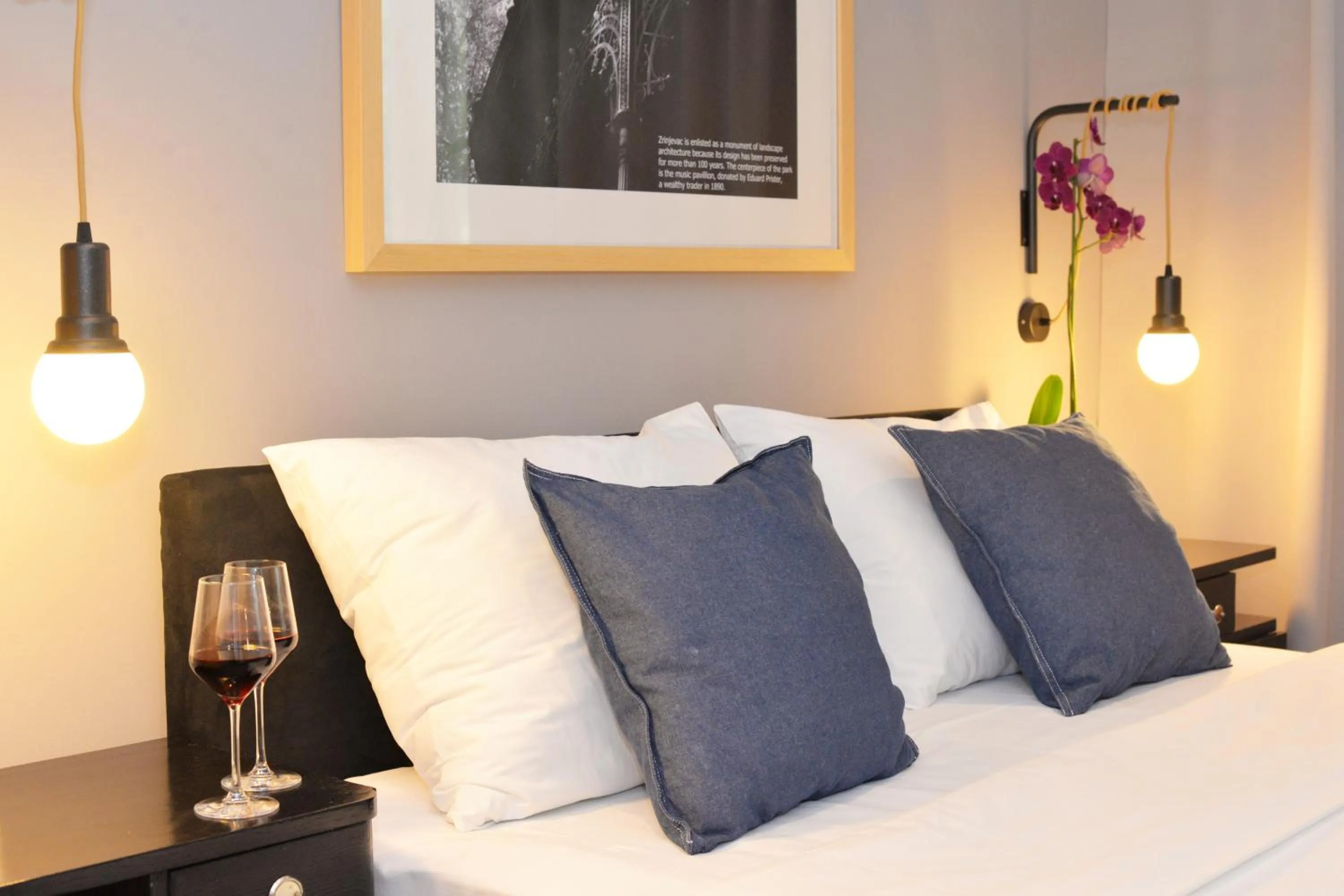 Decorative detail, Bed in The Loop Hotel