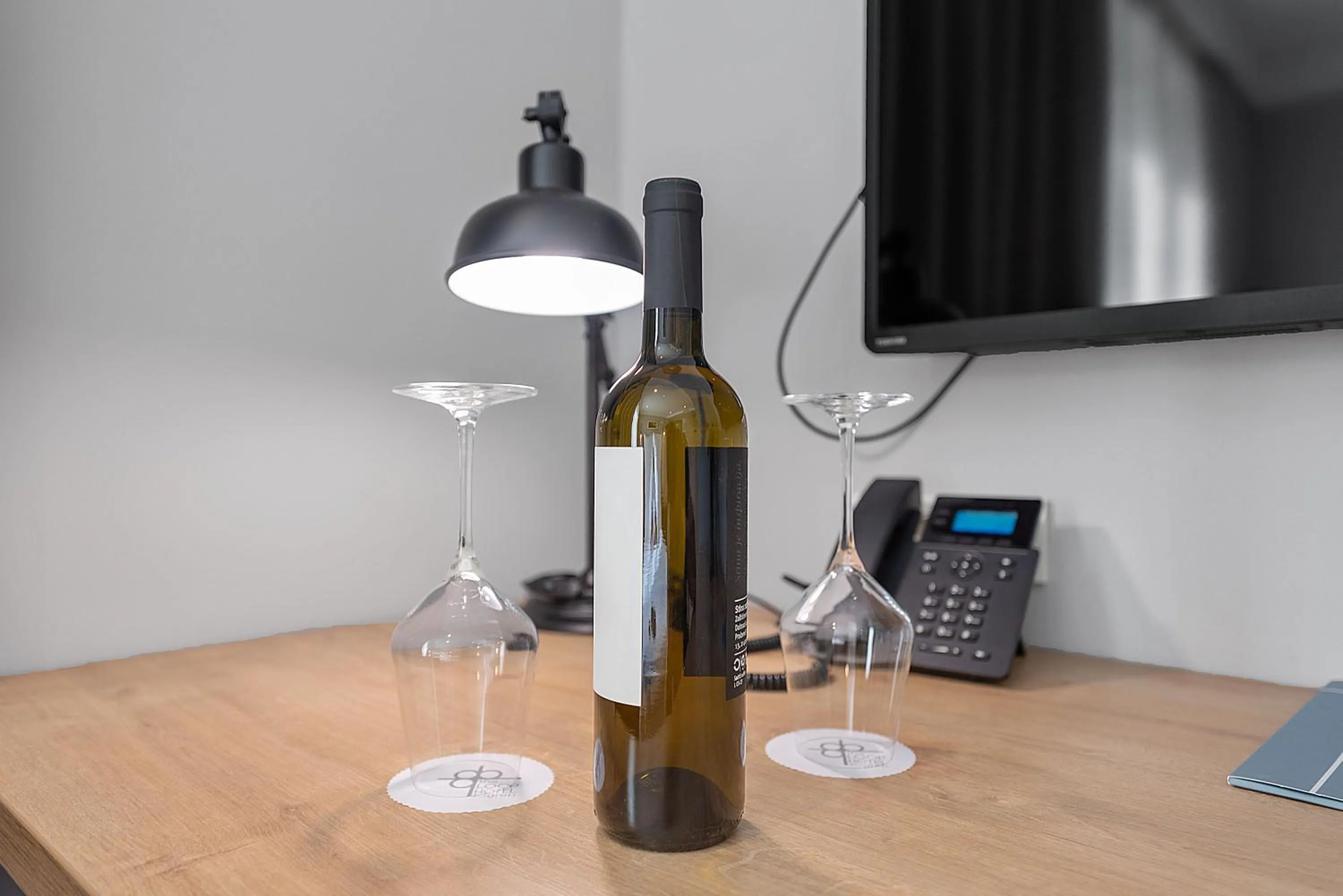 Food and drinks in The Loop Hotel