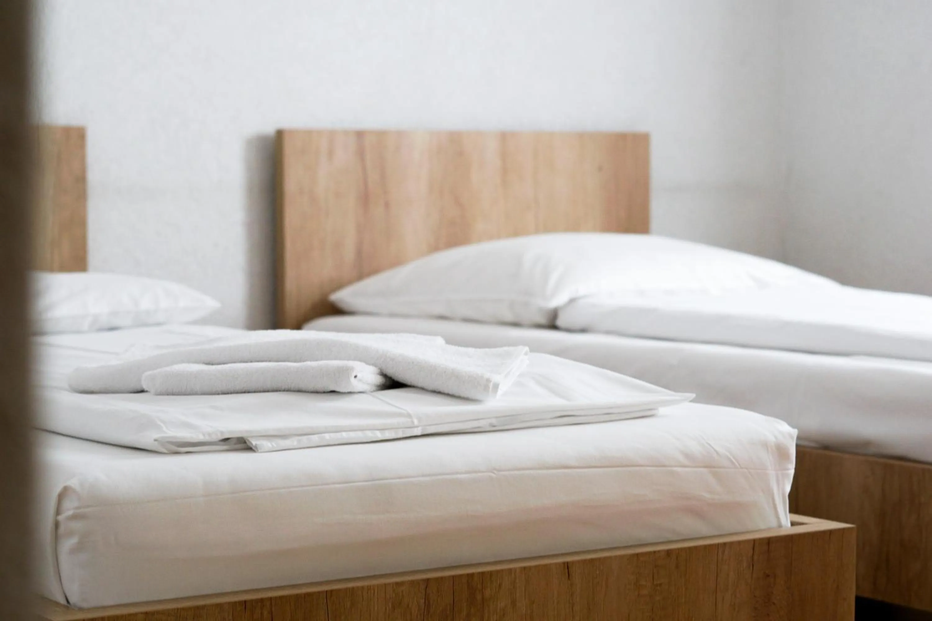 Communal lounge/ TV room, Bed in Hotel Kreuz