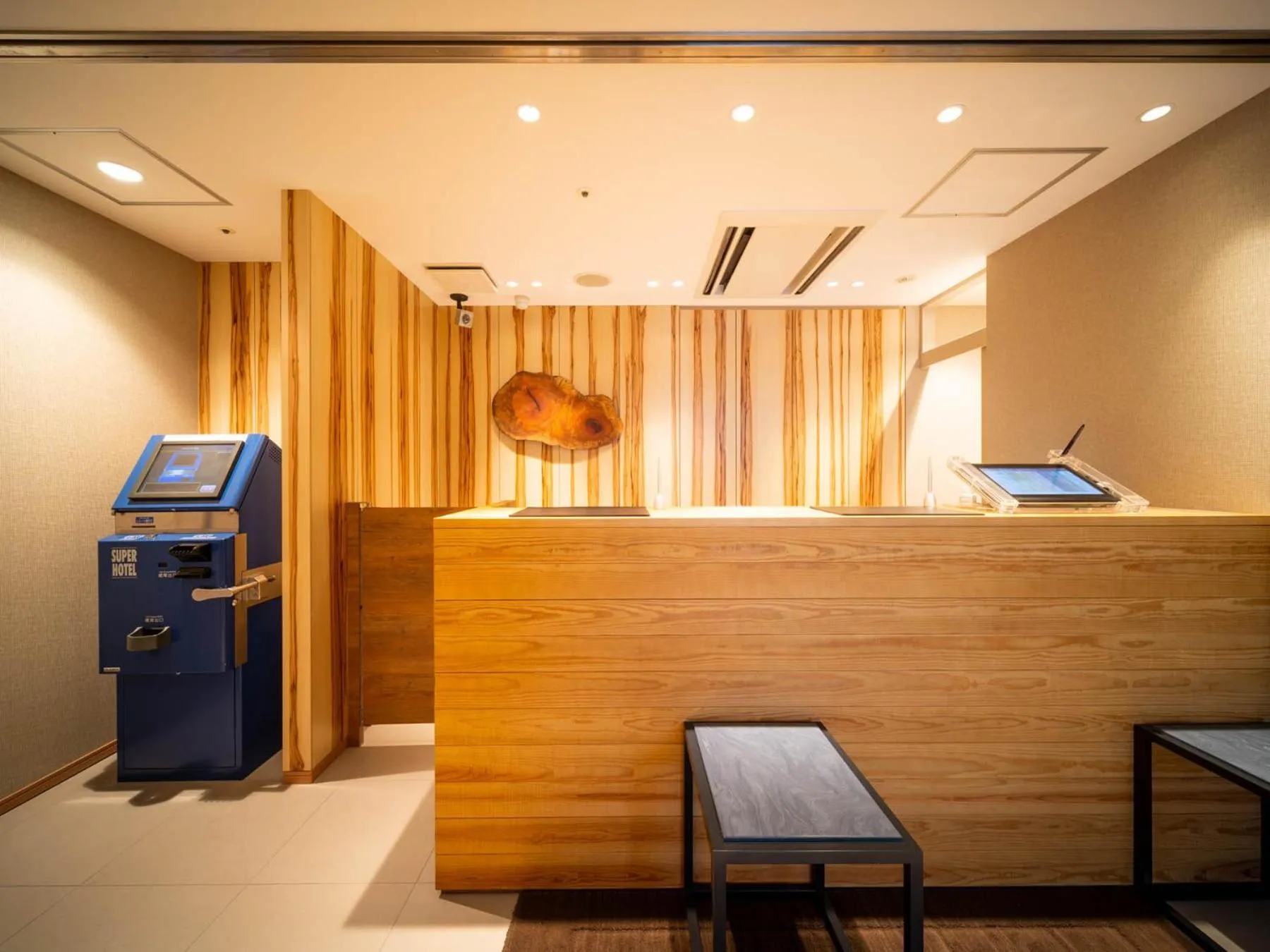 Lobby or reception in Super Hotel Shinbashi-Karasumoriguchi