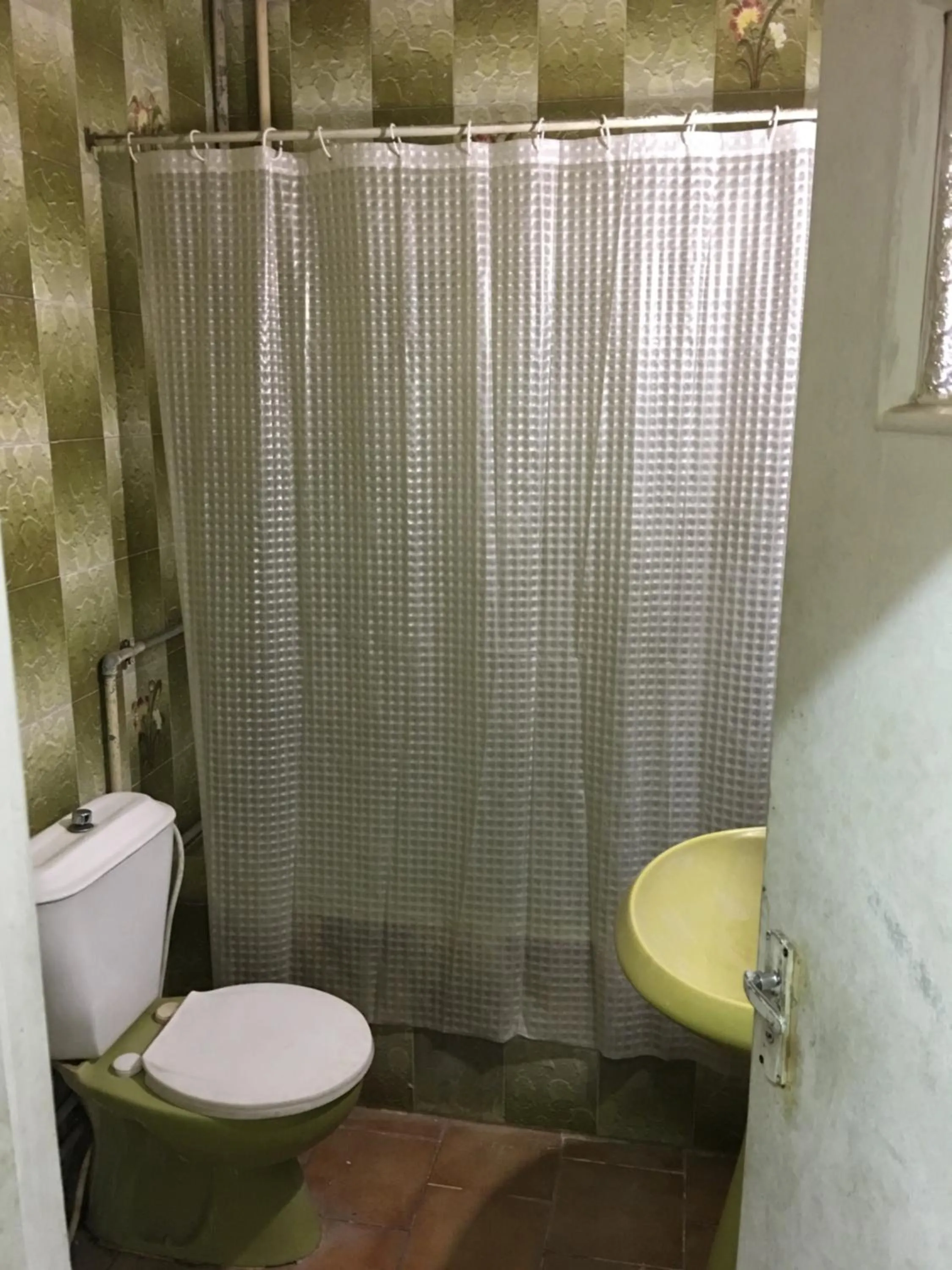 Shower in Aljazeera Hotel Apartments