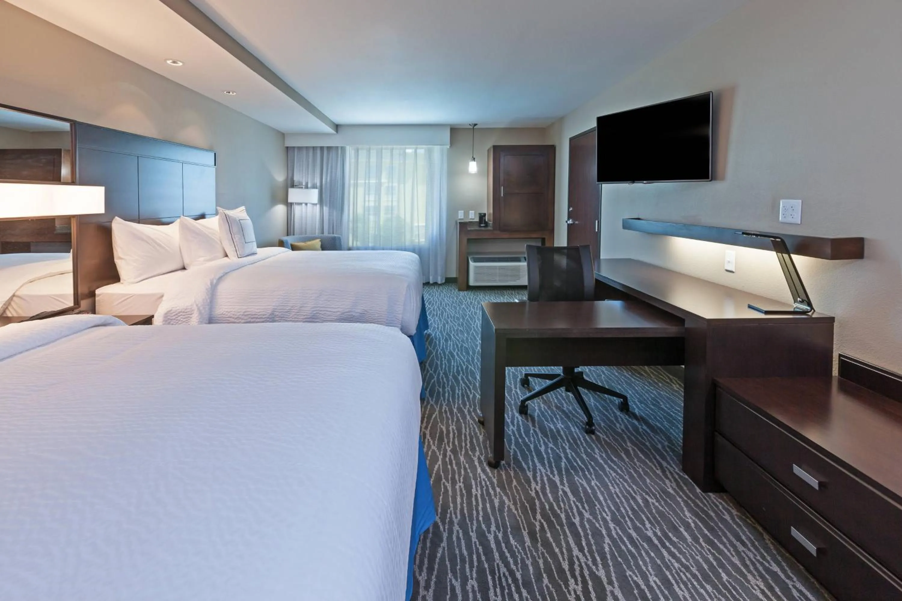 Photo of the whole room, Bed in Courtyard by Marriott Abilene Northeast