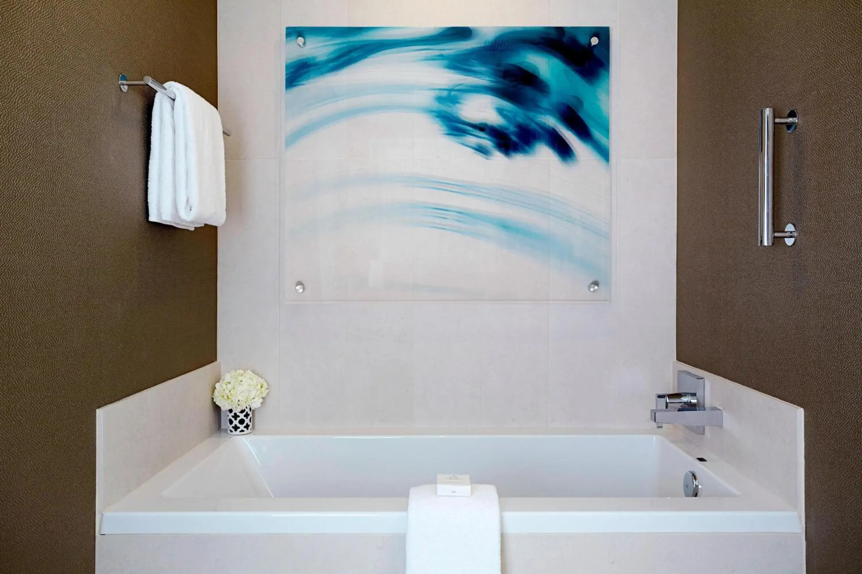 King Room - Hearing Accessible in JW Marriott Minneapolis Mall of America King Room - Hearing Accessible in JW Marriott Minneapolis Mall of America