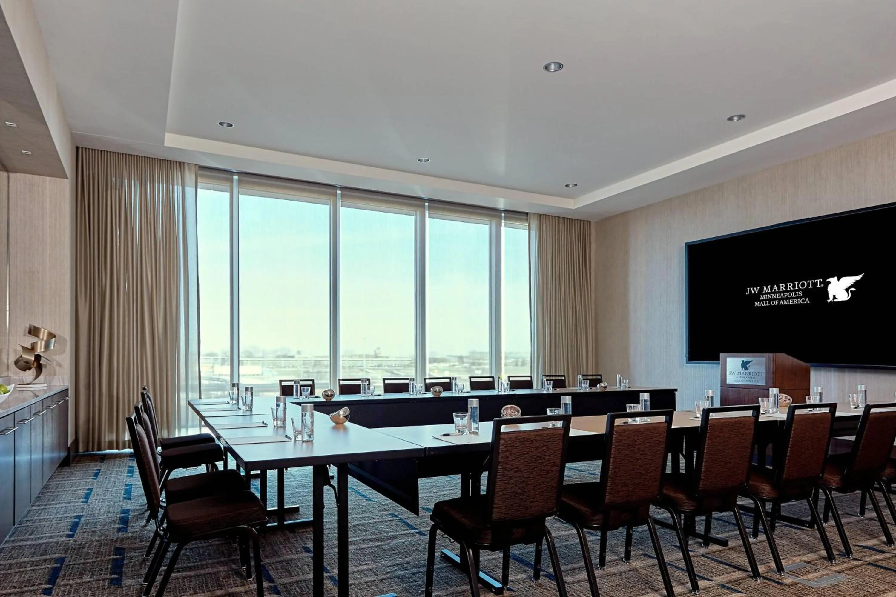 Meeting/conference room in JW Marriott Minneapolis Mall of America