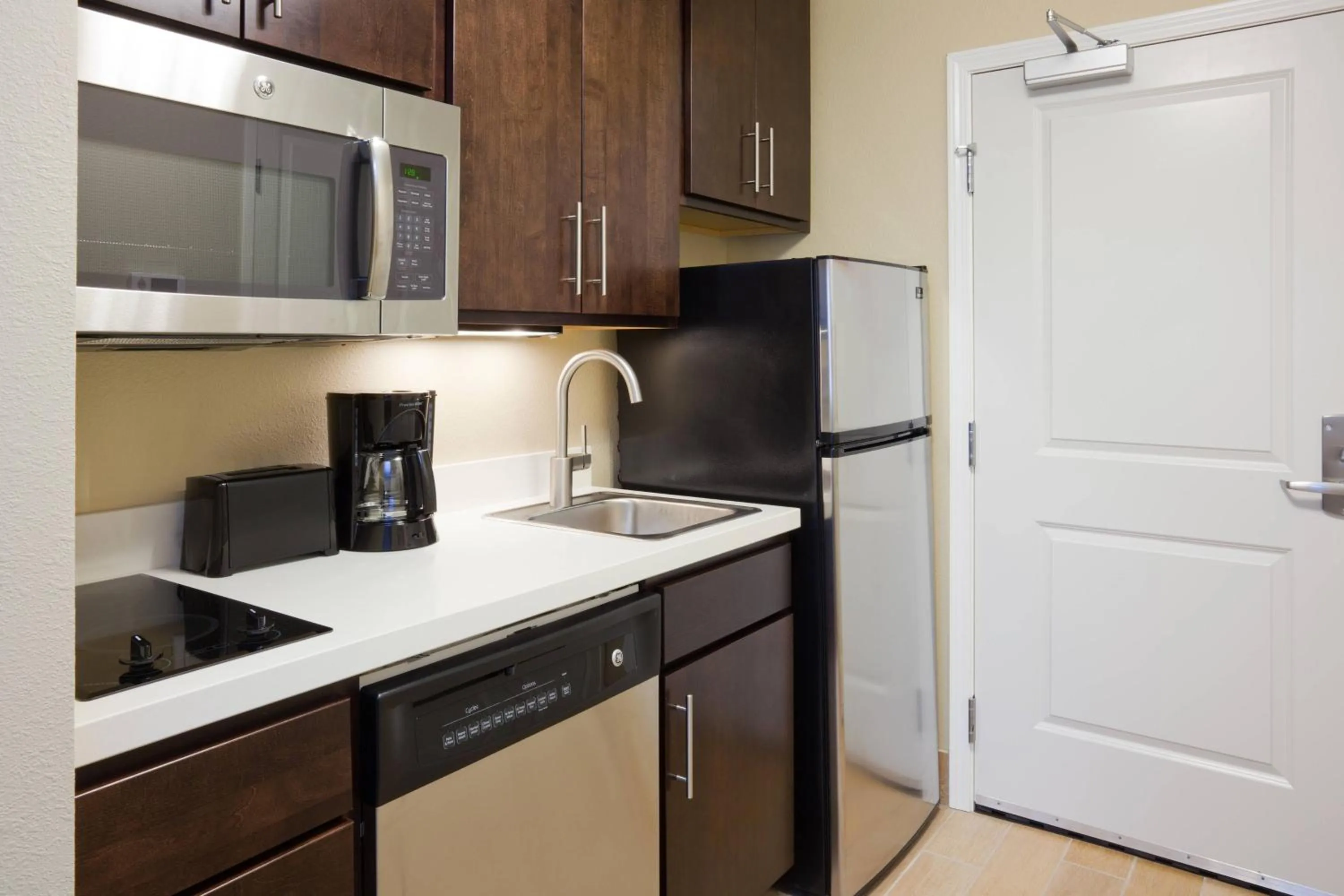 Kitchen or kitchenette in TownePlace Suites by Marriott Sioux Falls South