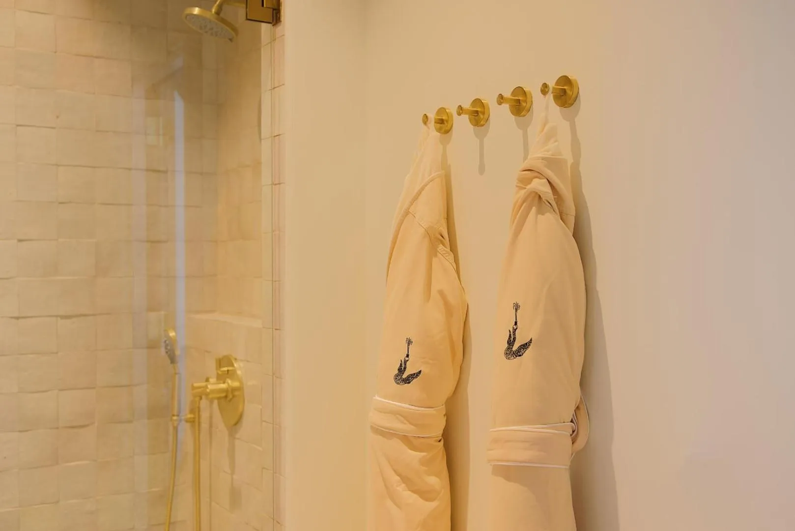 Shower in Municipal Grand