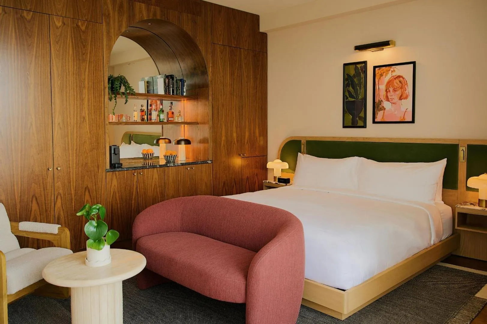 Photo of the whole room, Bed in Municipal Grand