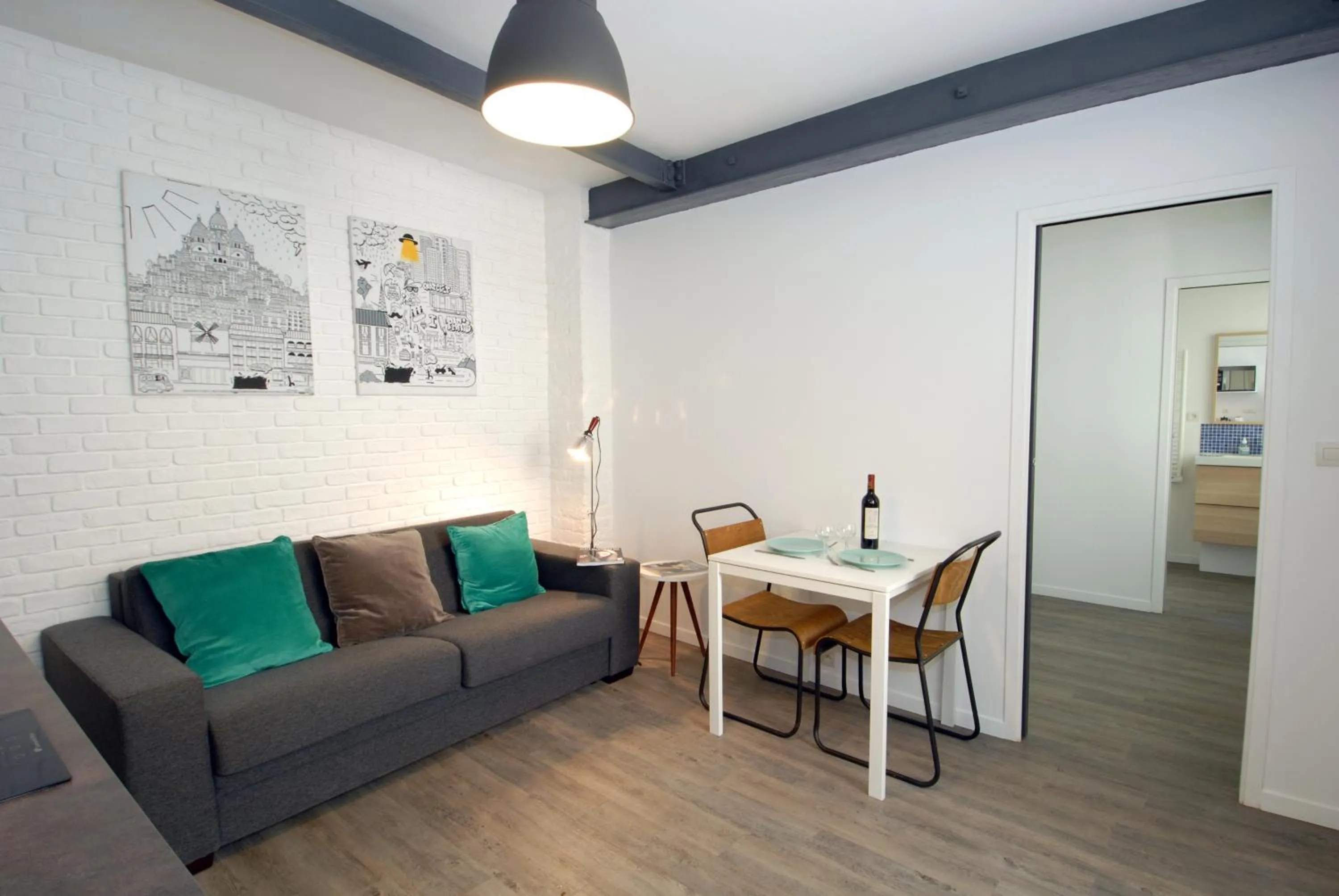 Seating area in Transparent Marais