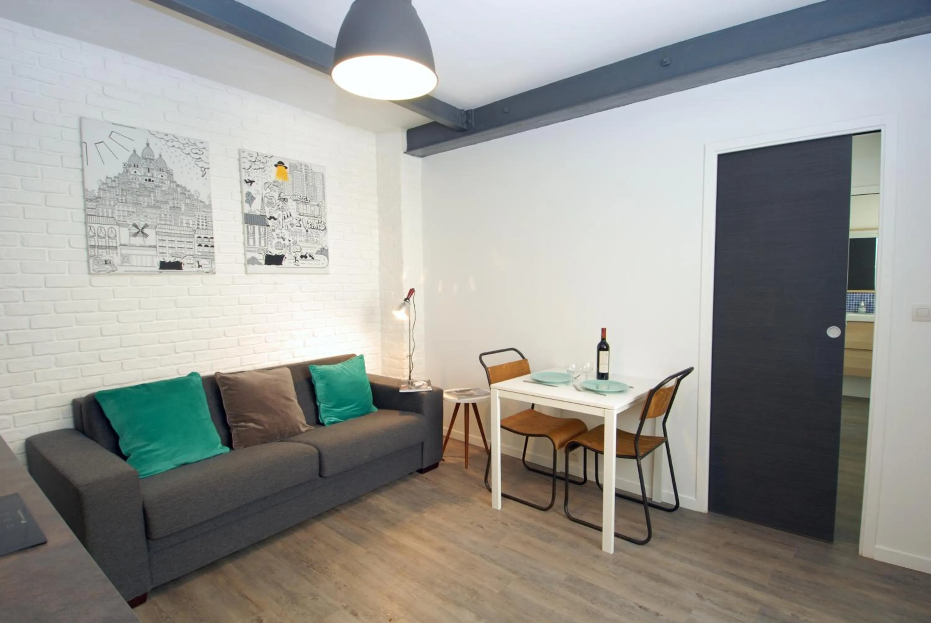 Seating area in Transparent Marais