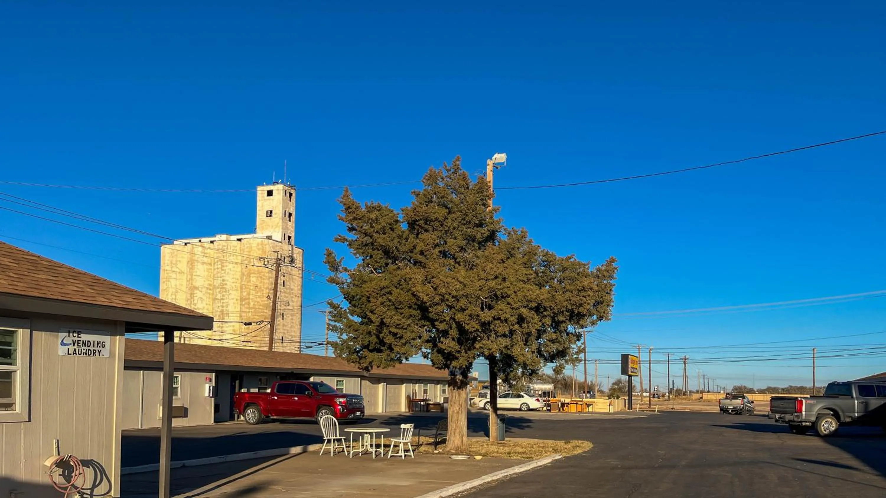 Property building in Motel 6 - Lamesa, TX