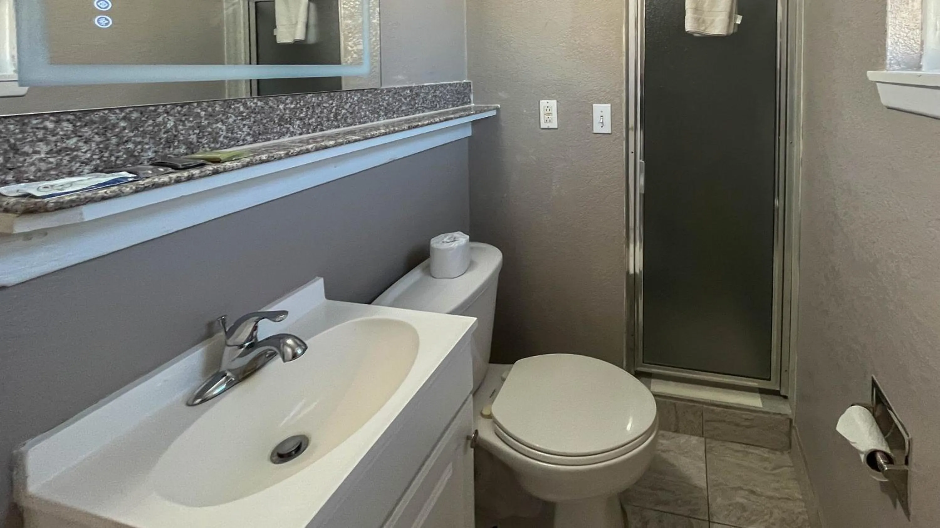 Bathroom in Motel 6 - Lamesa, TX